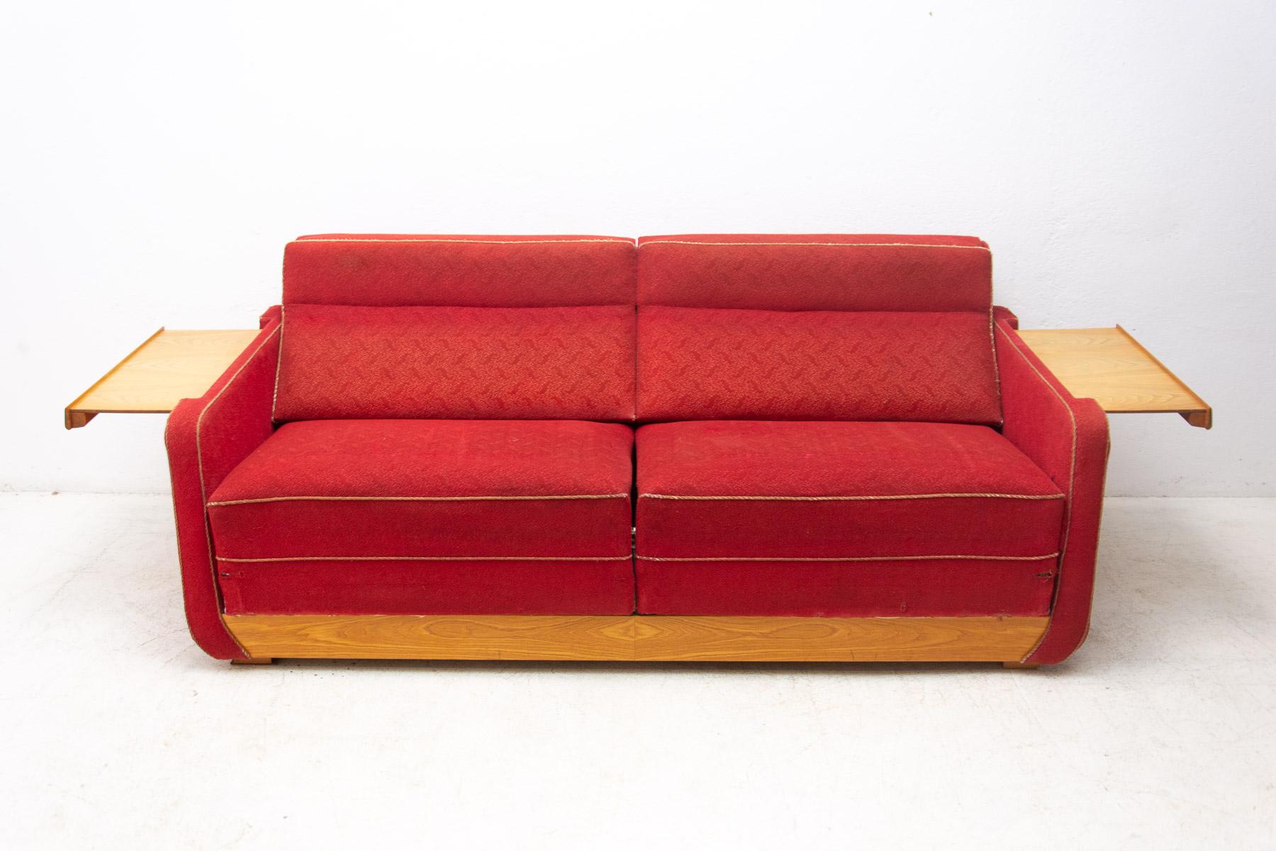 Mid-Century Folding Sofabed, Czechoslovakia, 1950s For Sale 4