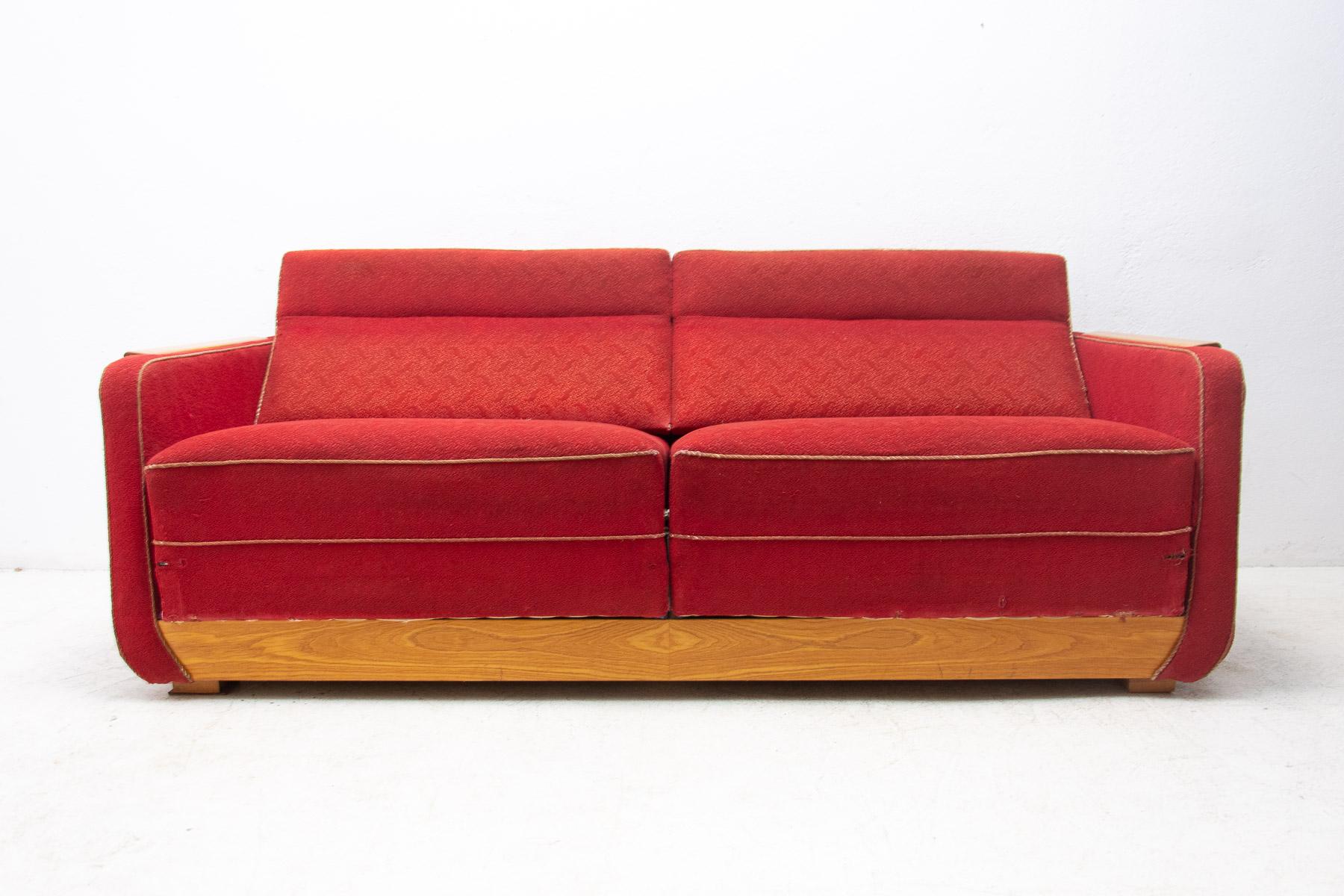 Mid-Century Folding Sofabed, Czechoslovakia, 1950s For Sale 12