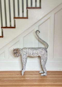 Mitte des Jahrhunderts Folk Art Hand-Carved weiß getünchten hölzernen Affen Skulptur