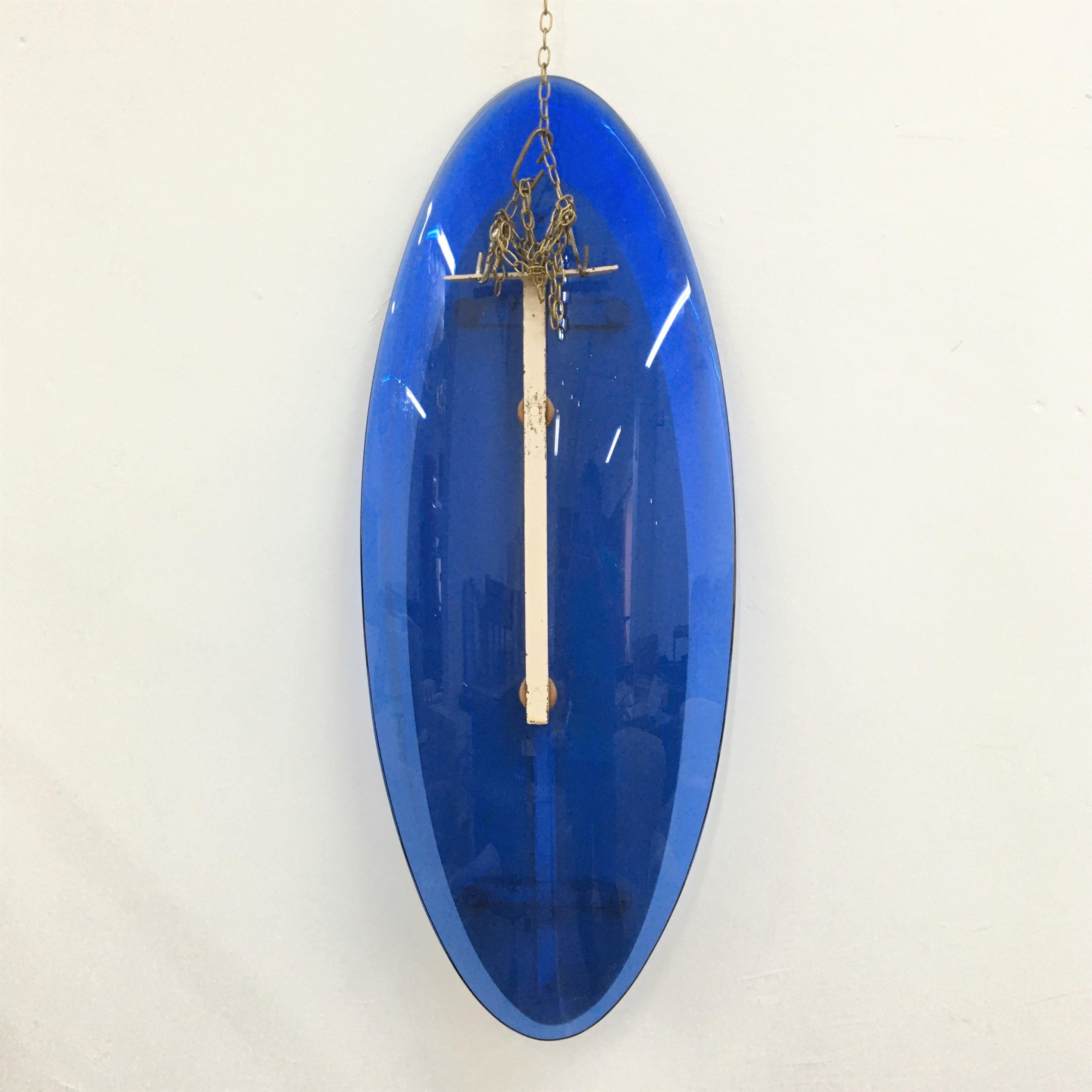 Mid Century Fontana Arte Blue Italian Oval Mirror 1960s In Good Condition For Sale In Palermo, IT