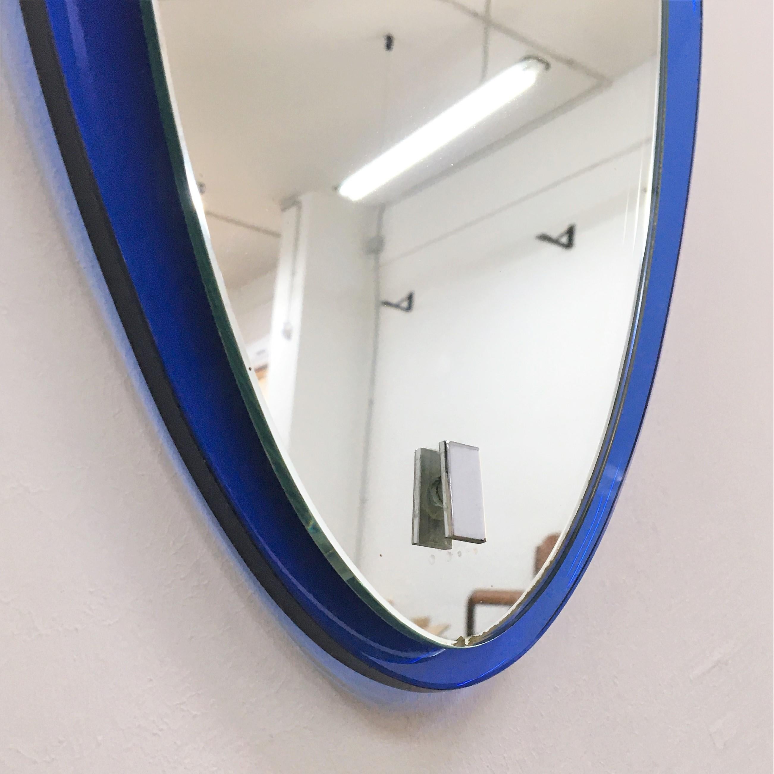 Mid Century Fontana Arte Blue Italian Oval Mirror 1960s For Sale 2
