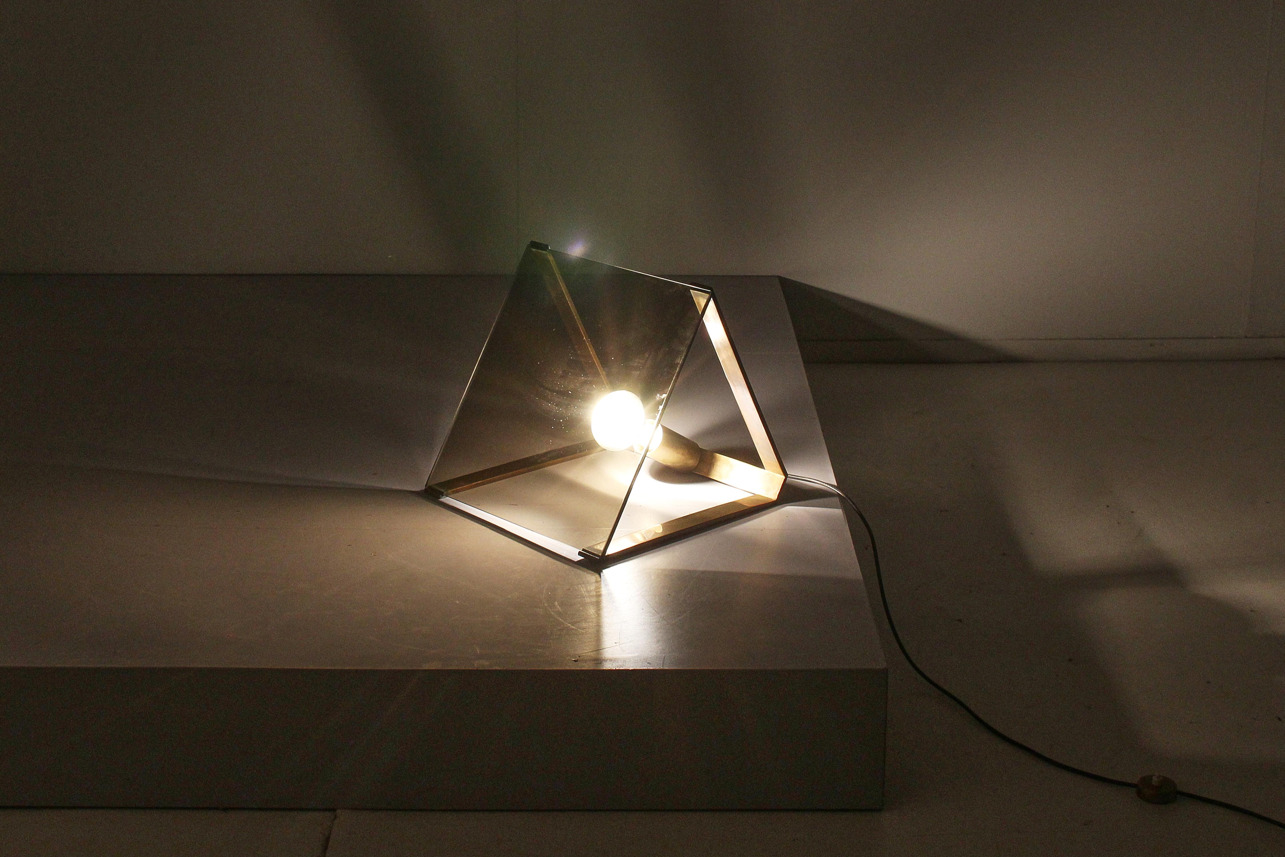 Mid-Century Fontana Arte Brass and Fumé Glass Floor Lamp 60s Italy For Sale 10