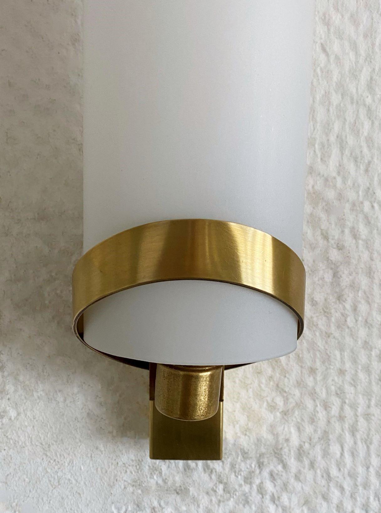 Mid-Century Fontana Arte Pair of Satin Glass Brass Wall Sconces. Italy, 1950s In Good Condition In Frankfurt am Main, DE
