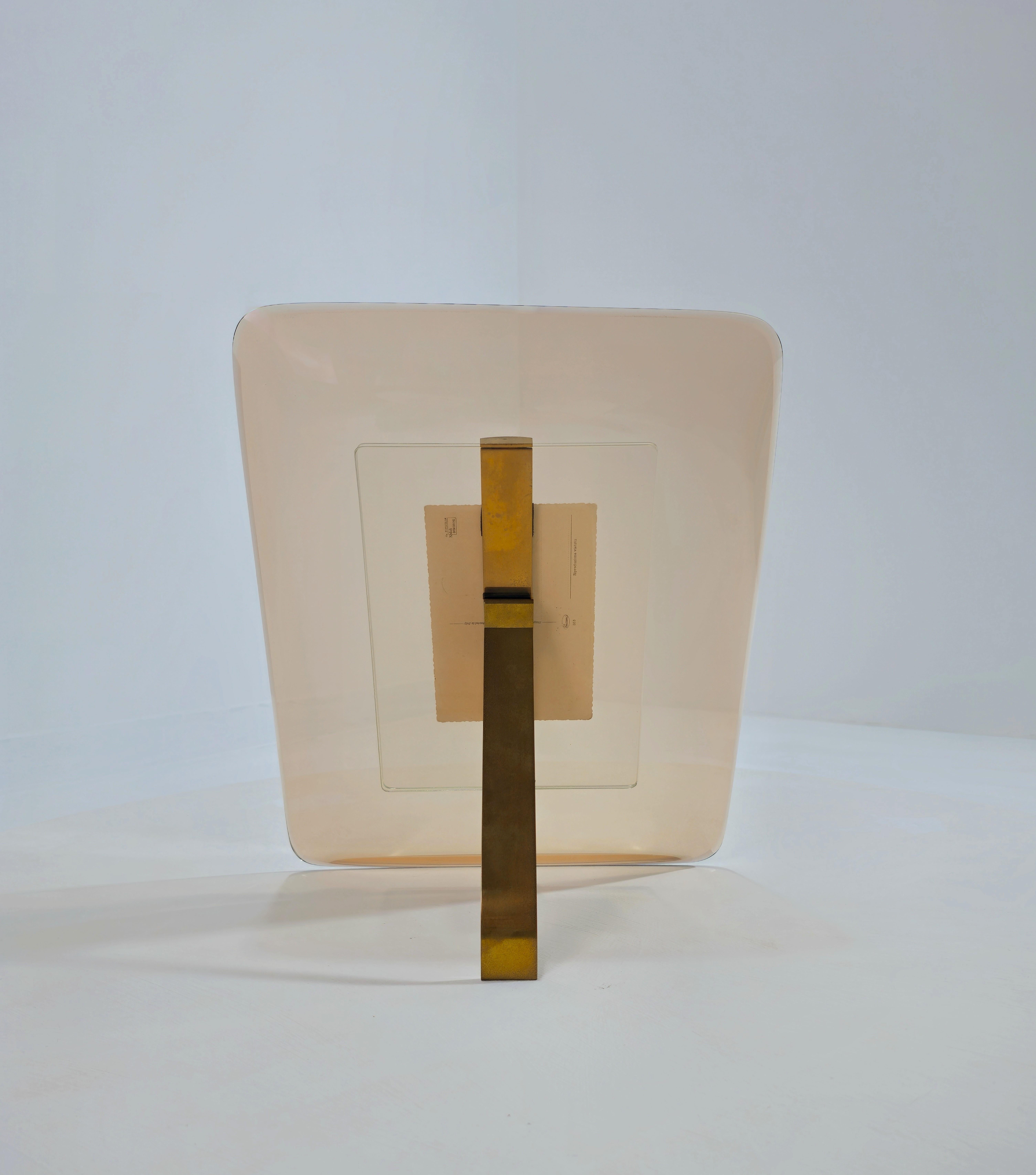 Marco de mediados de siglo Fontana Arte de cristal rosa curvado y latón Italia 50 Italiano