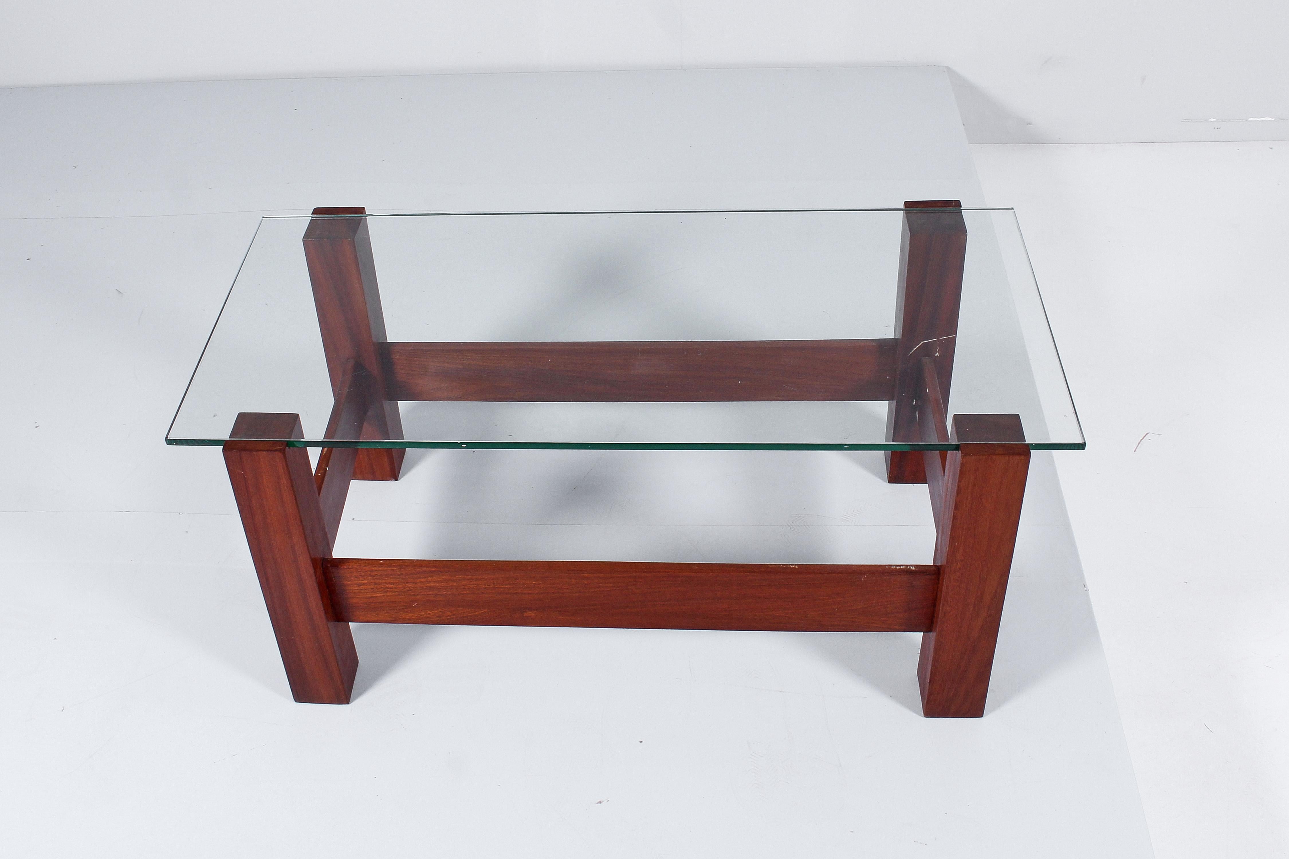 Mid-Century Modern Table basse en bois et verre de style Fontana Arte du milieu du siècle, années 60, Italie en vente