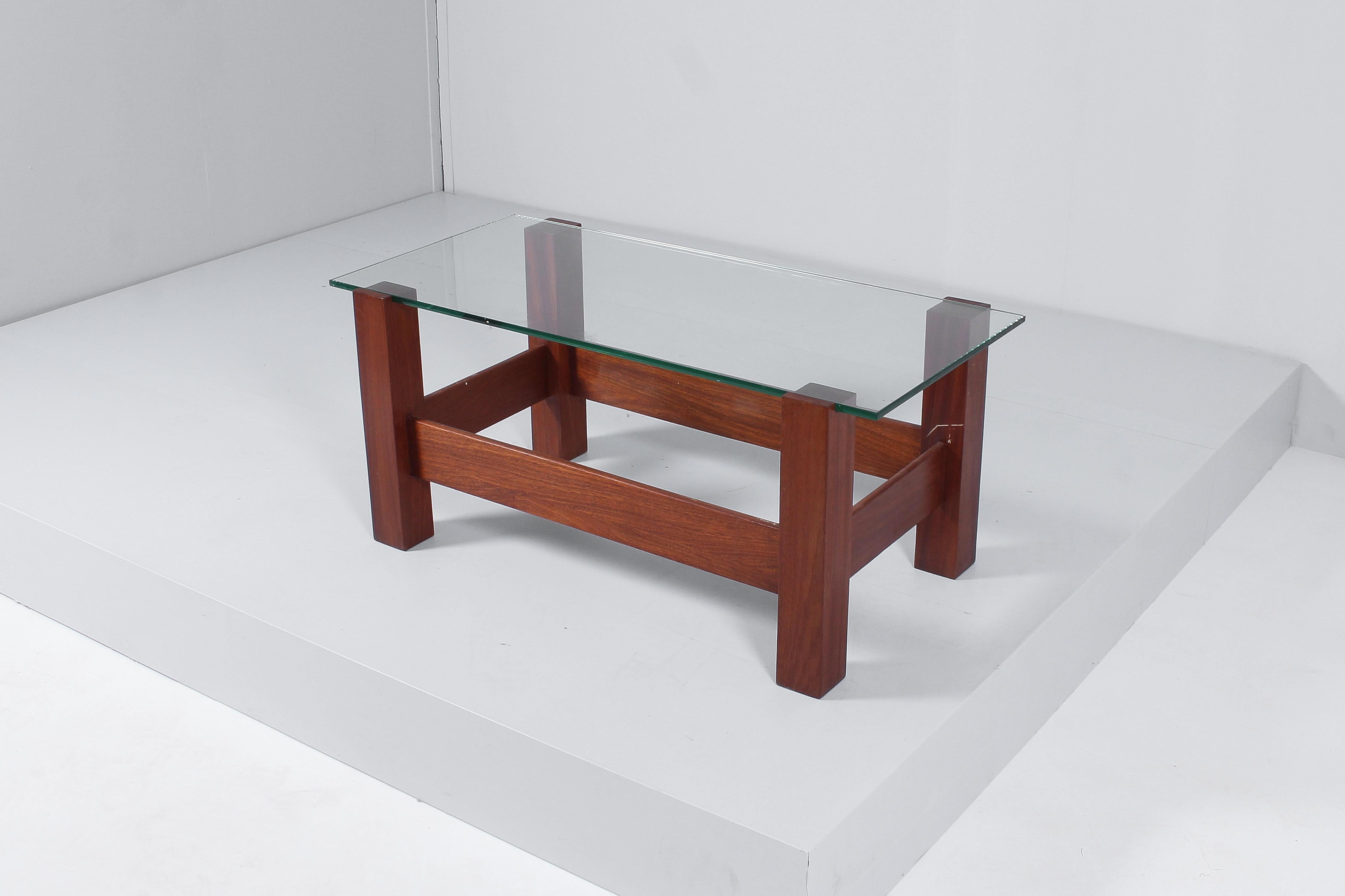 italien Table basse en bois et verre de style Fontana Arte du milieu du siècle, années 60, Italie en vente