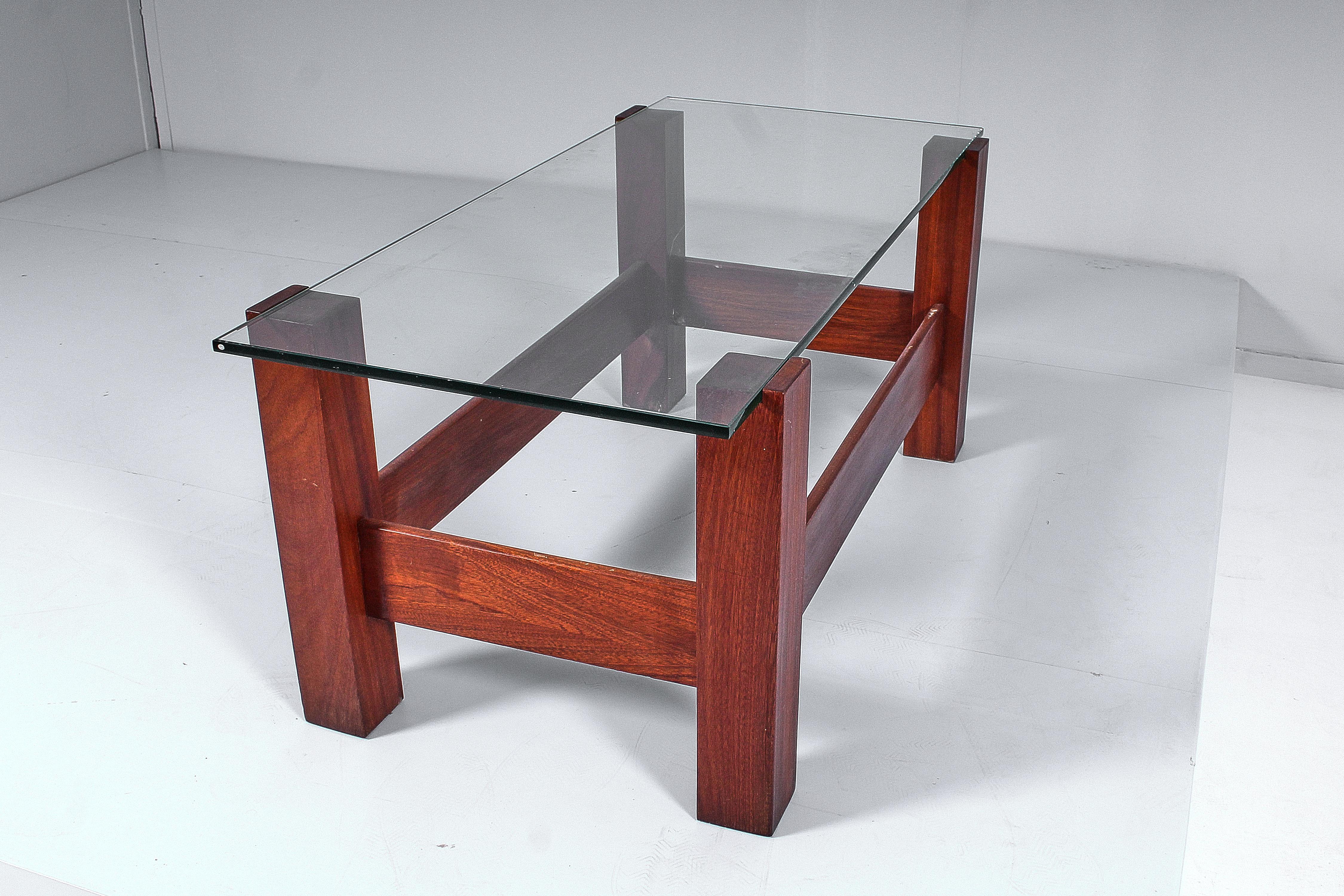 Table basse en bois et verre de style Fontana Arte du milieu du siècle, années 60, Italie en vente 2