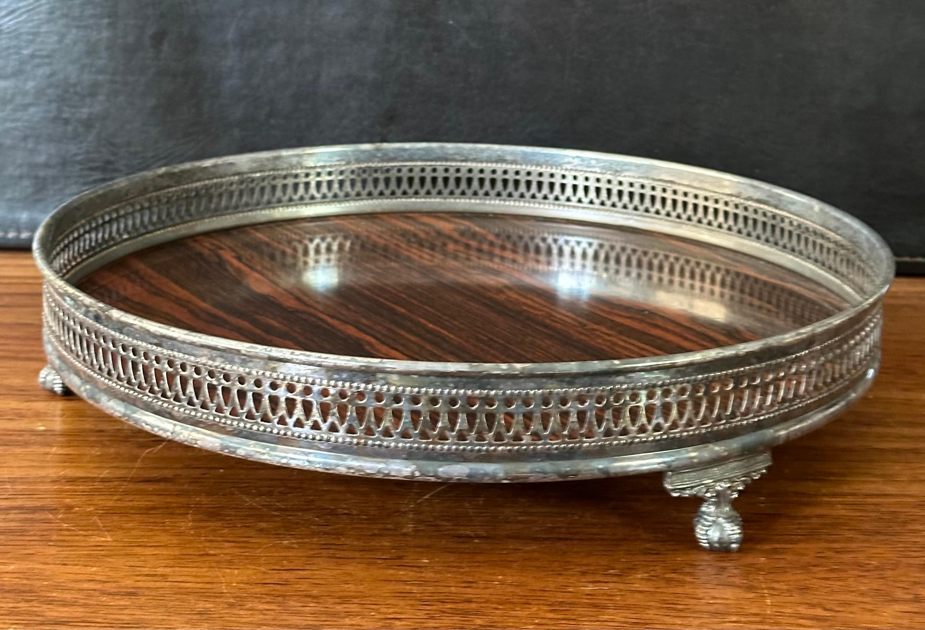 Bandeja con pie de chapa de plata y fórmica de mediados de siglo de Sheffield Silver Co. 5