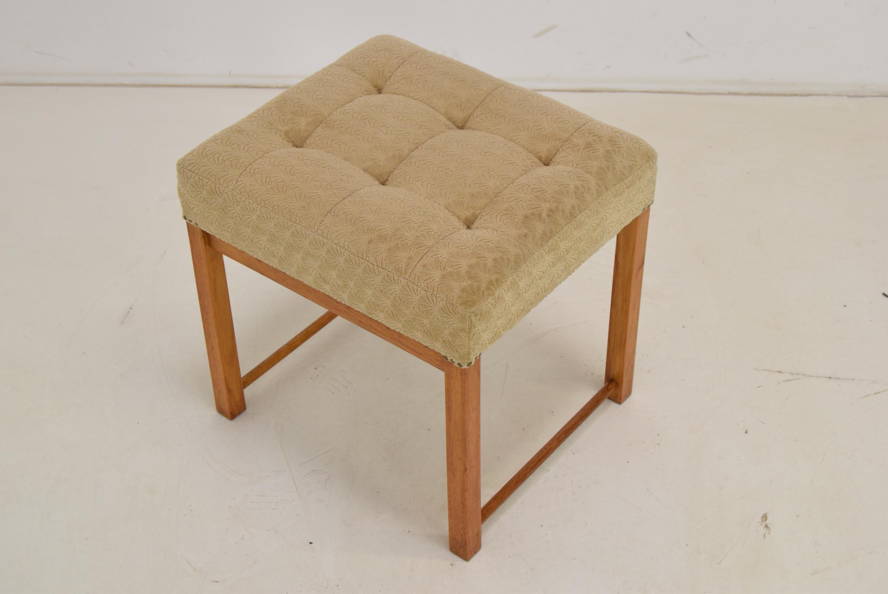 Midcentury Footstool, 1960s  In Good Condition For Sale In Praha, CZ