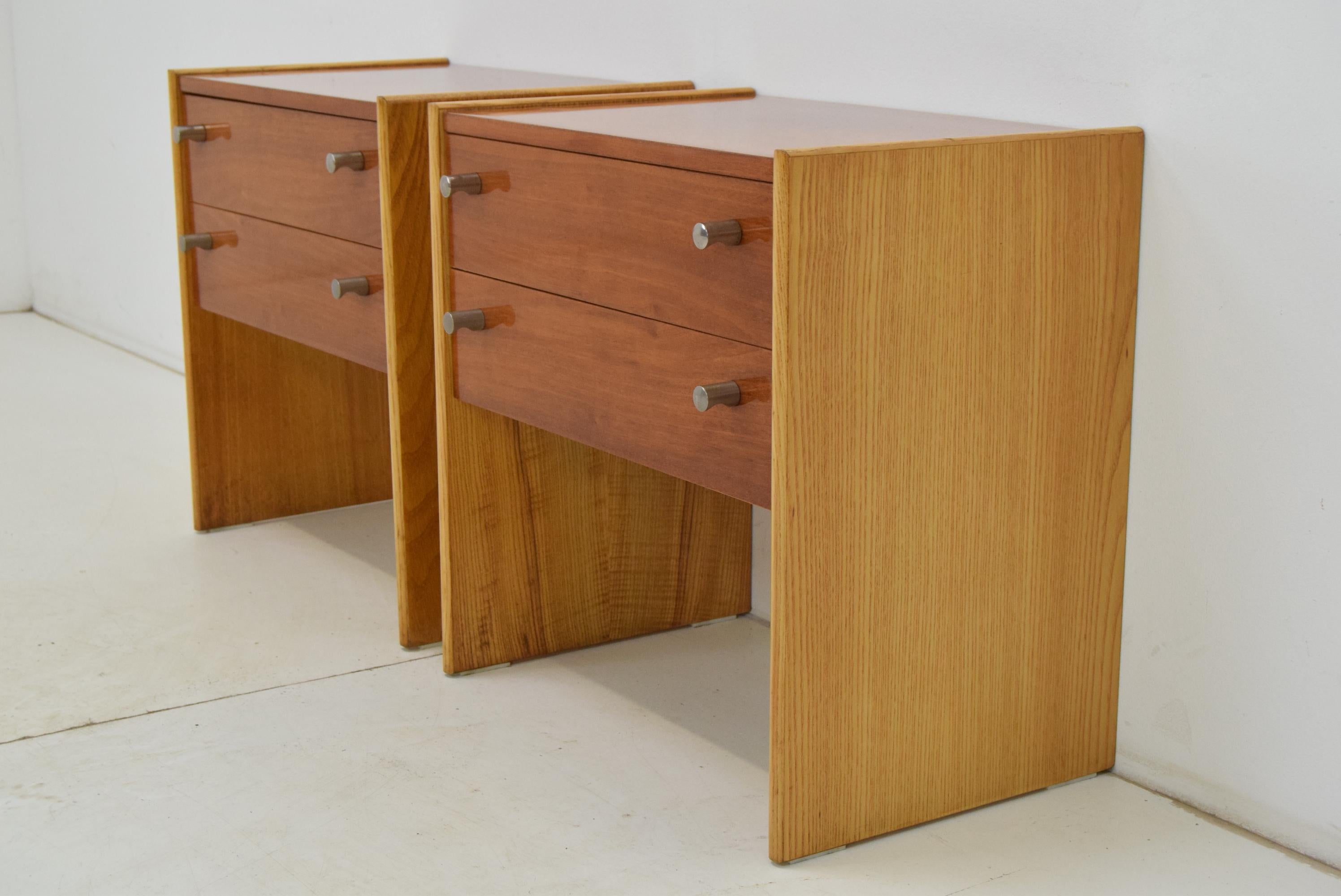 Pair of mid-century Night tables, 1970's. For Sale 1