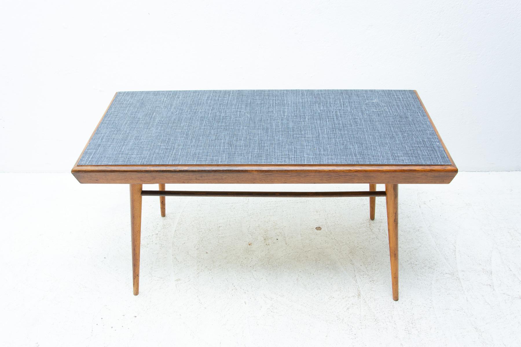 Mid Century Formica and Beech Wood Coffee Table, 1960´s, Czechoslovakia For Sale 7