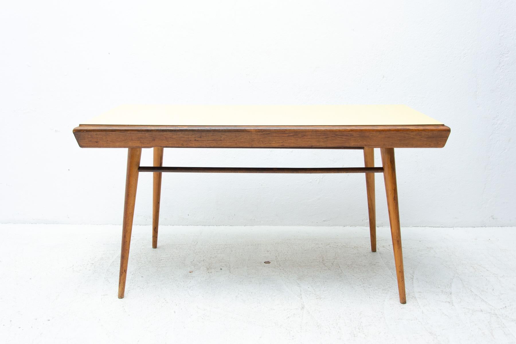 Mid Century Formica and Beech Wood Coffee Table, 1960´s, Czechoslovakia For Sale 10