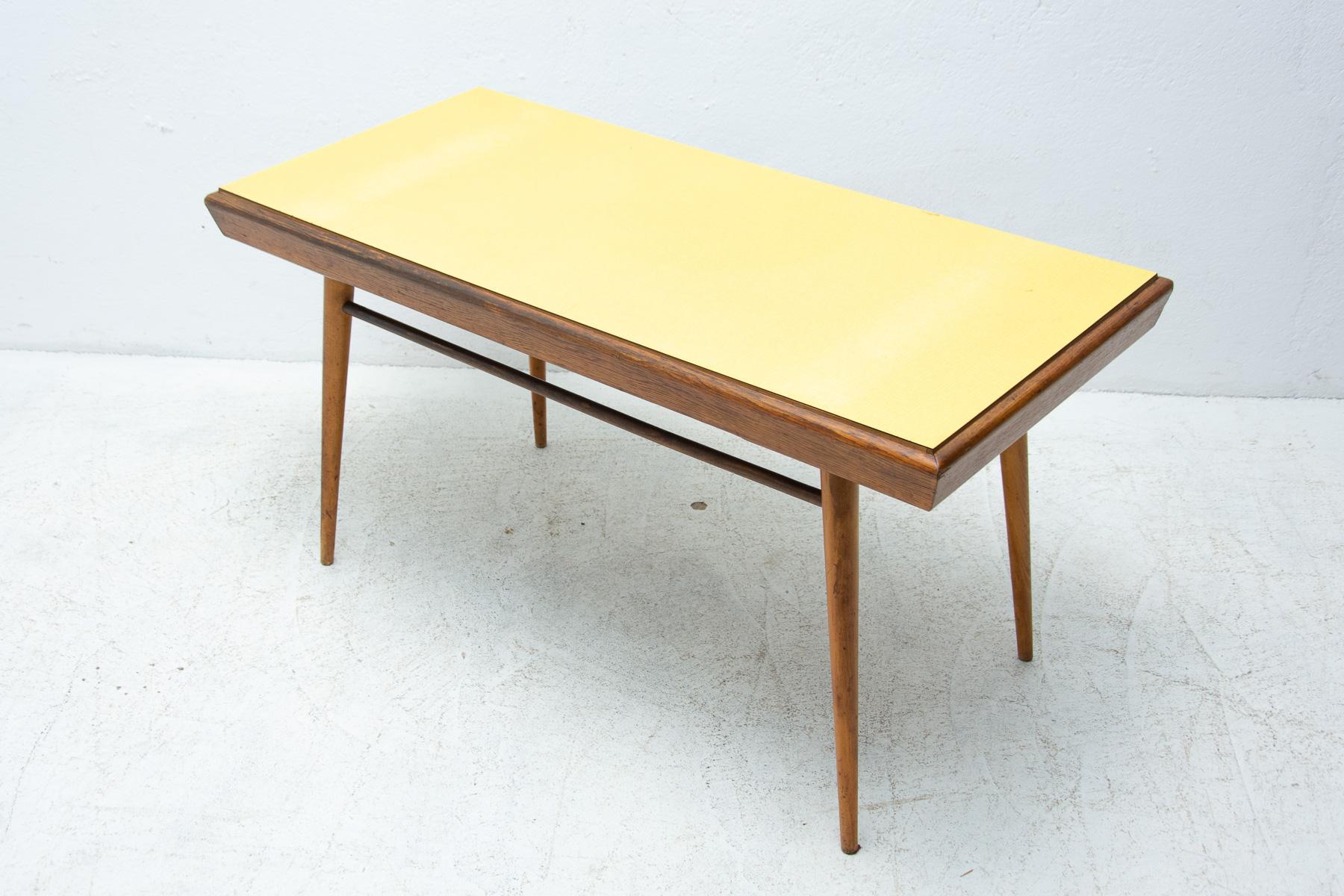 Mid Century Formica and Beech Wood Coffee Table, 1960´s, Czechoslovakia For Sale 2
