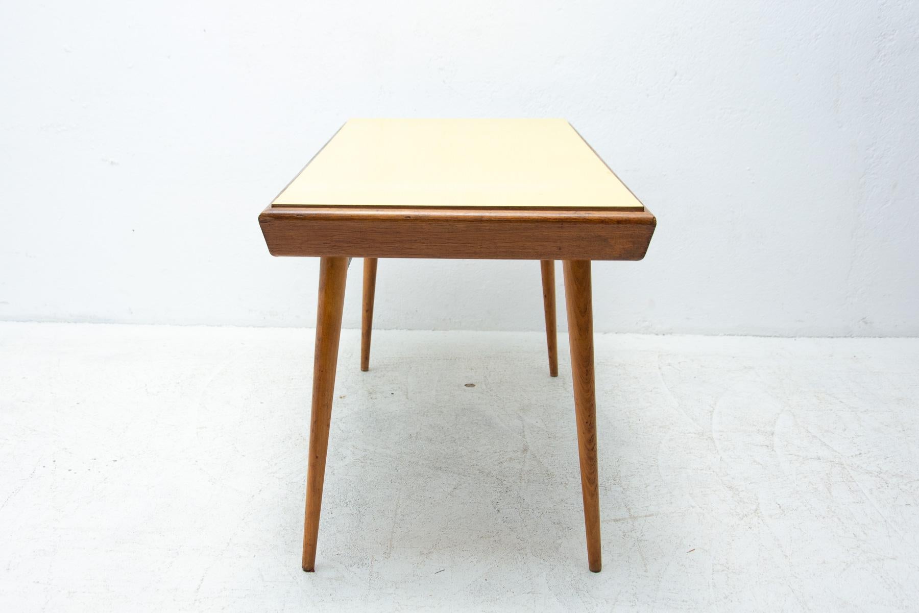 Mid Century Formica and Beech Wood Coffee Table, 1960´s, Czechoslovakia For Sale 4