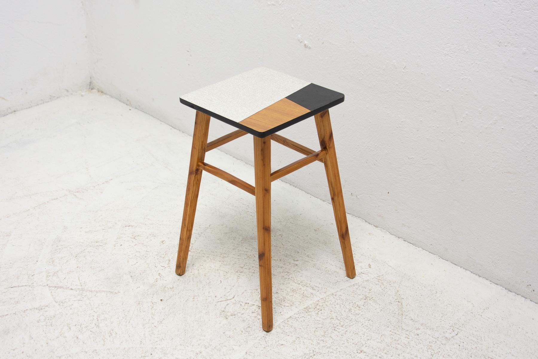 Mid Century Formica and Spruce Wood Plant Stand, 1960´s For Sale 6