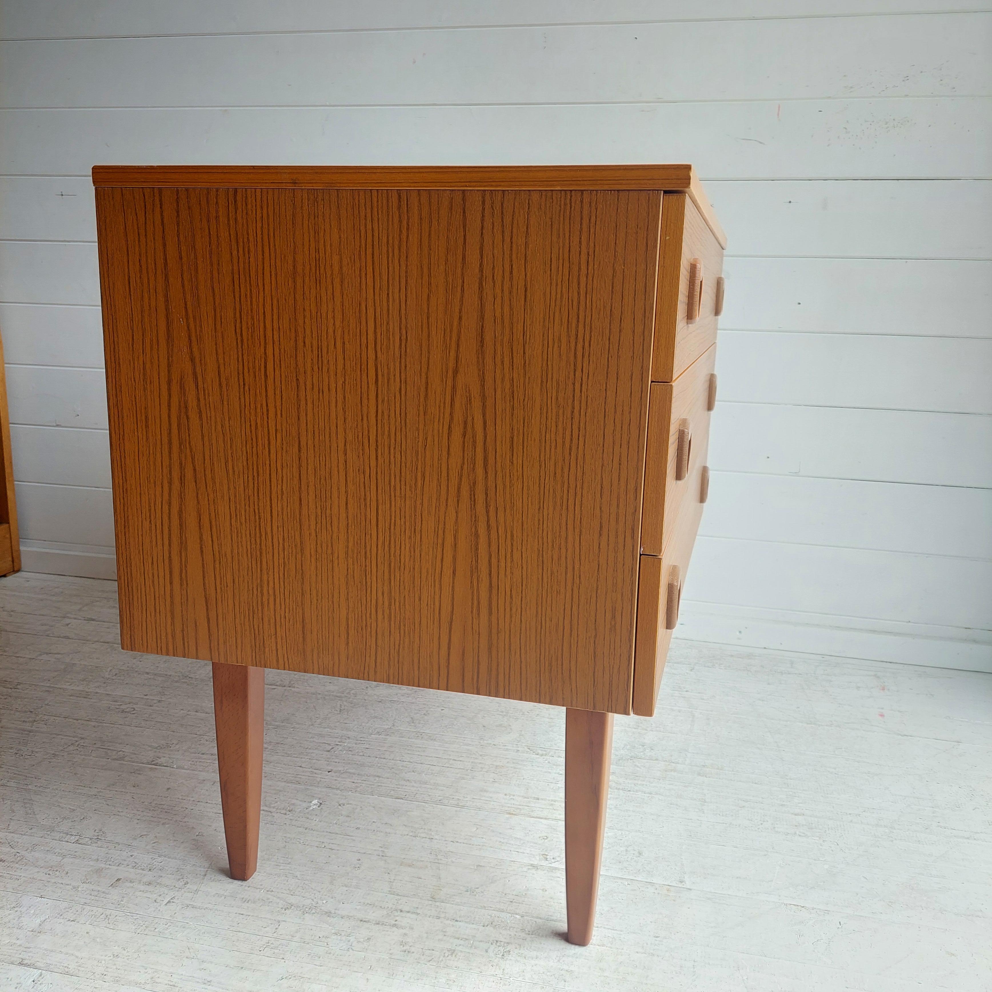  Mid Century Formica Teak effect Chest Of Drawers, 1960s 8
