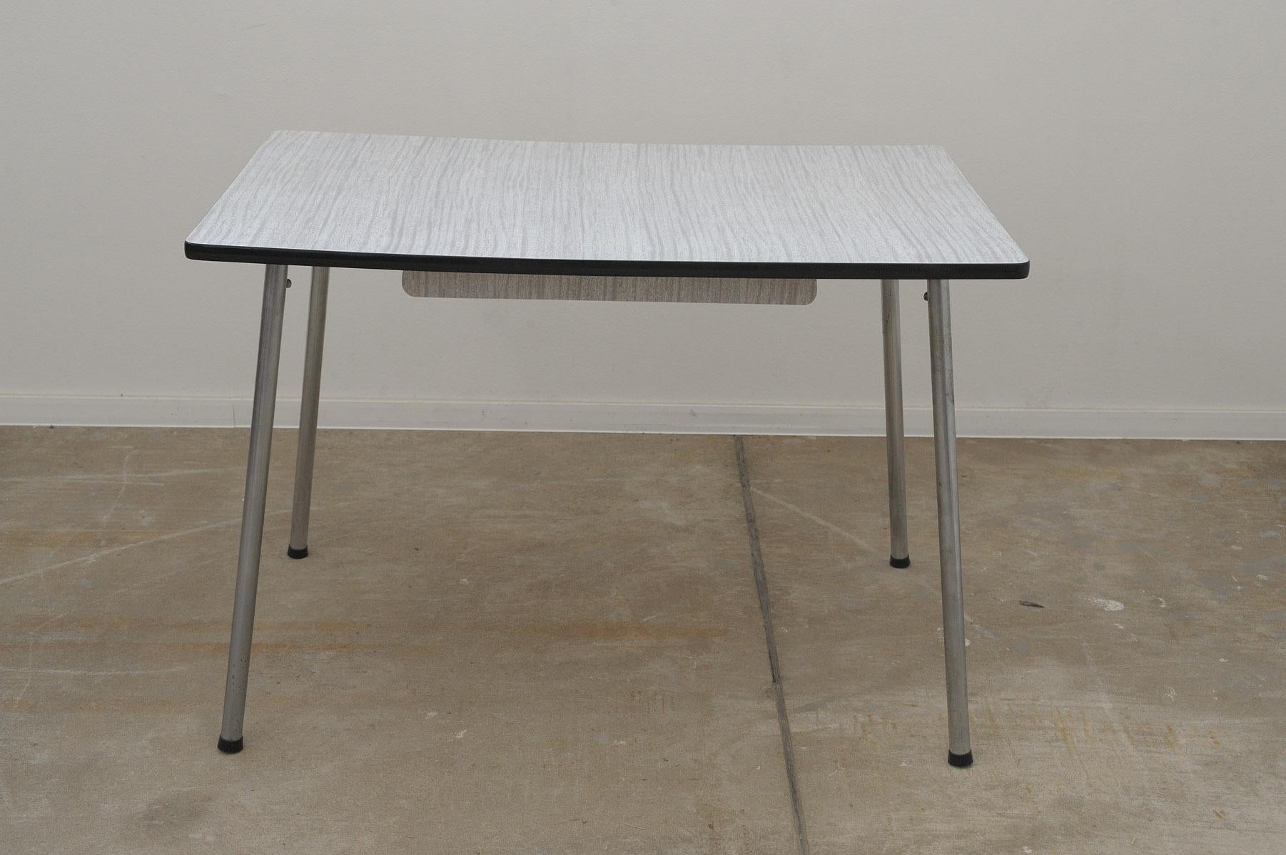 Mid century formica writing desk or side table, 1960´s, Czechoslovakia For Sale 8