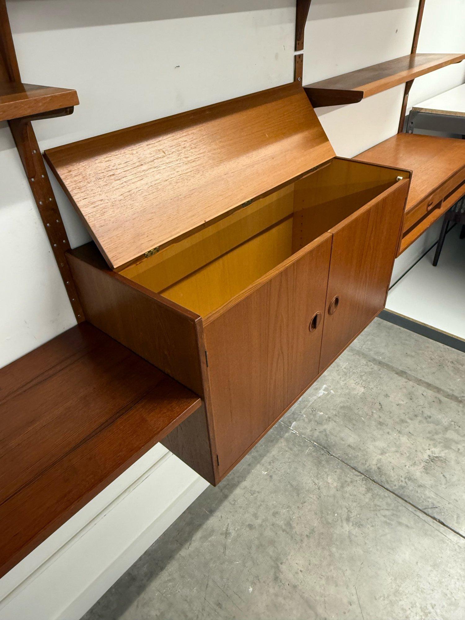 Mid-20th Century Mid-Century Four Bay Modular Wall Unit by Hansen and Guldborg