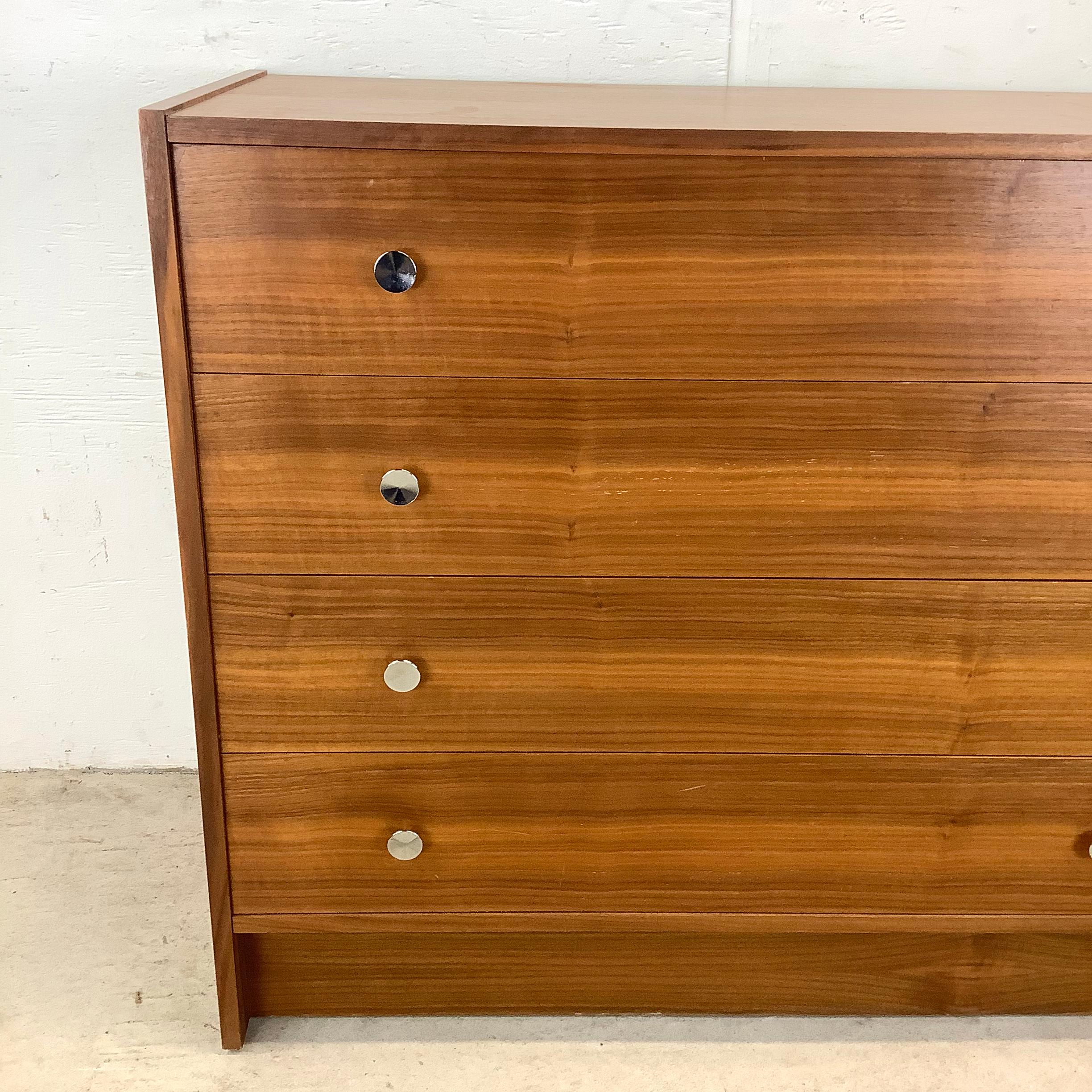 Mid-Century Four Drawer Lowboy Dresser In Good Condition In Trenton, NJ