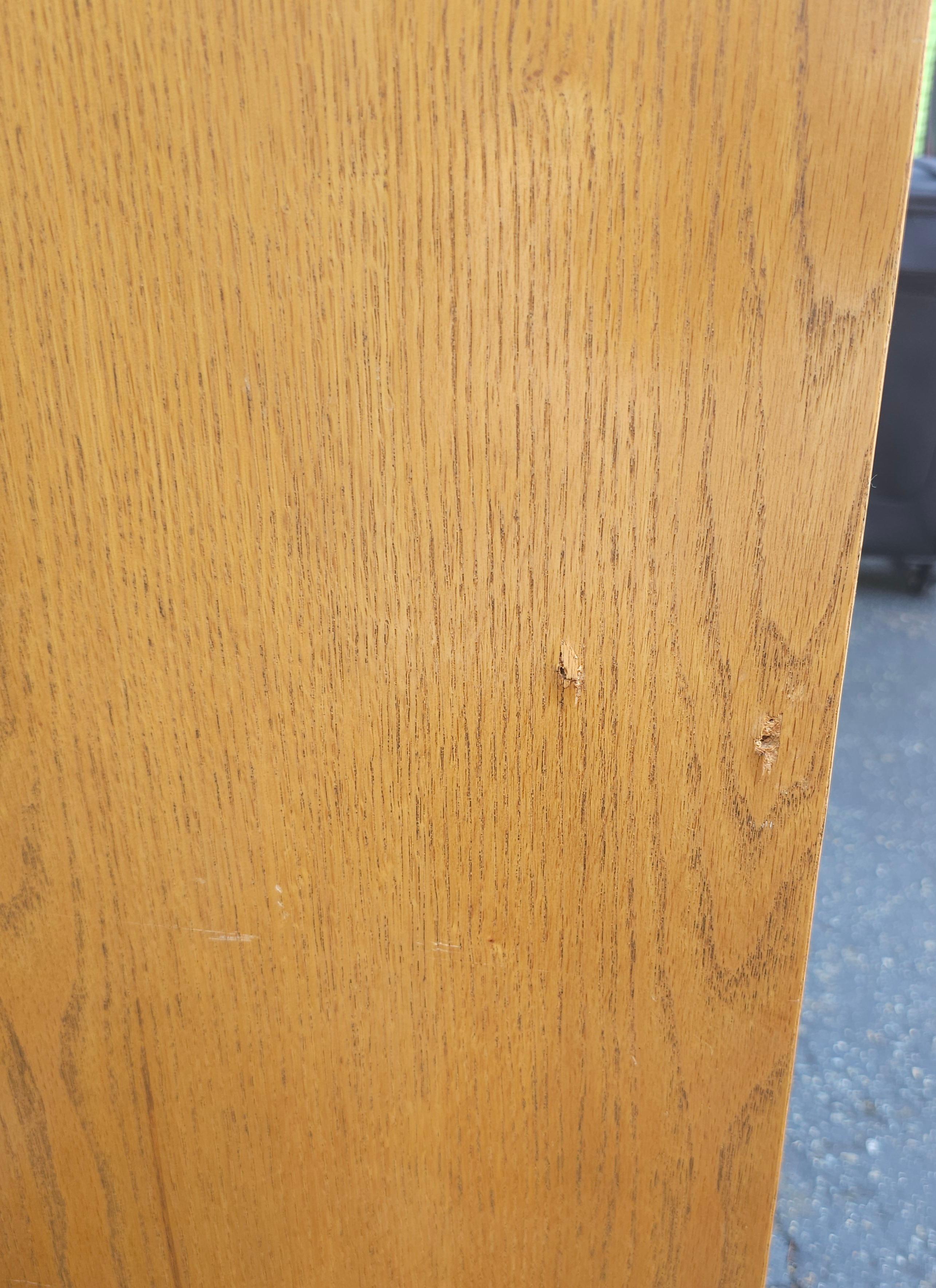 Mid Century Vier Schubladen Eiche Aktenschrank im Angebot 4