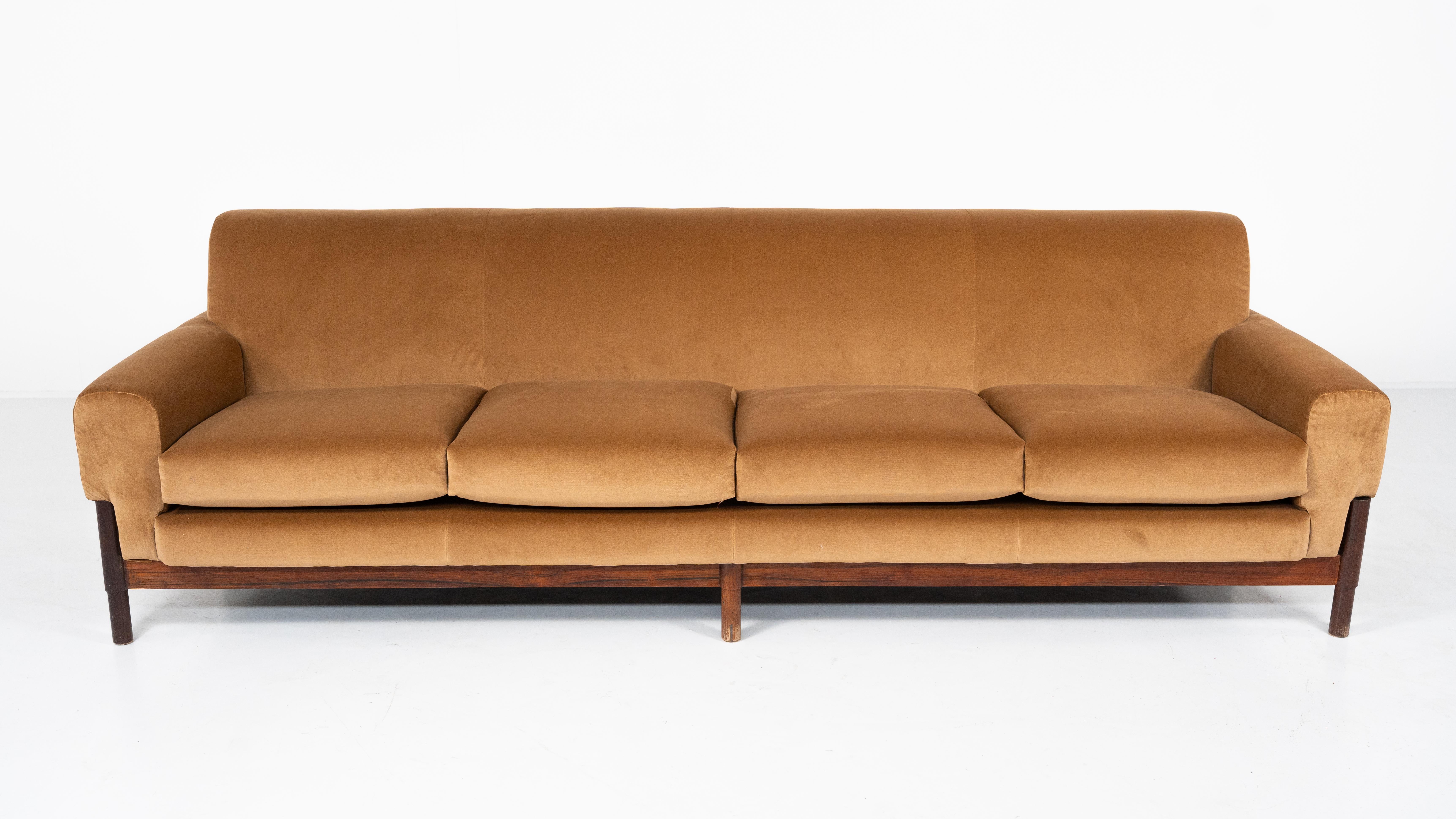 Mid-Century Modern Mid-Century Four Seater Sofa by Saporiti, Italy, 1960s - New Upholstery For Sale