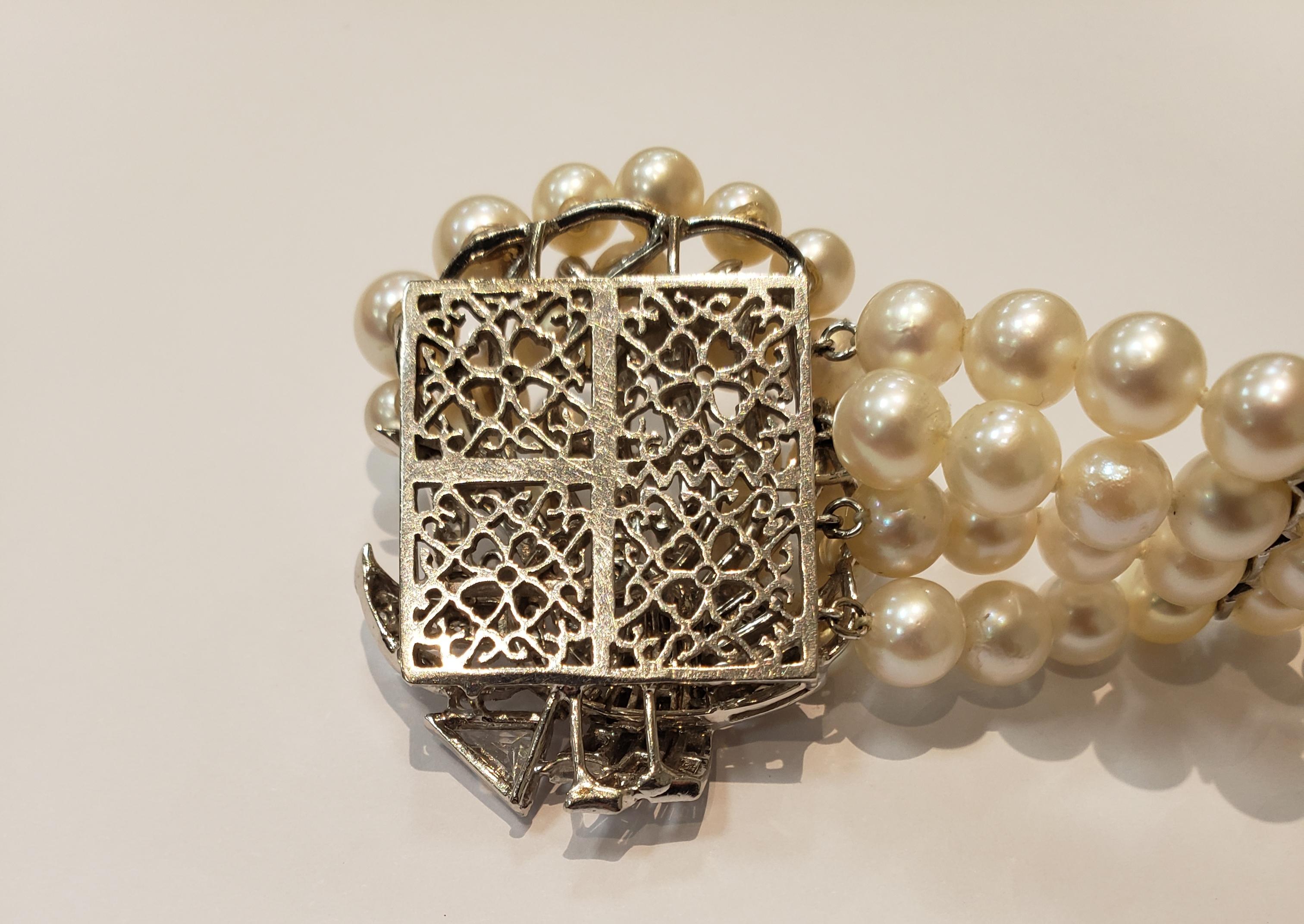 Midcentury Four Strand Pearl Bracelet with Assorted Diamond Clasp For Sale 4