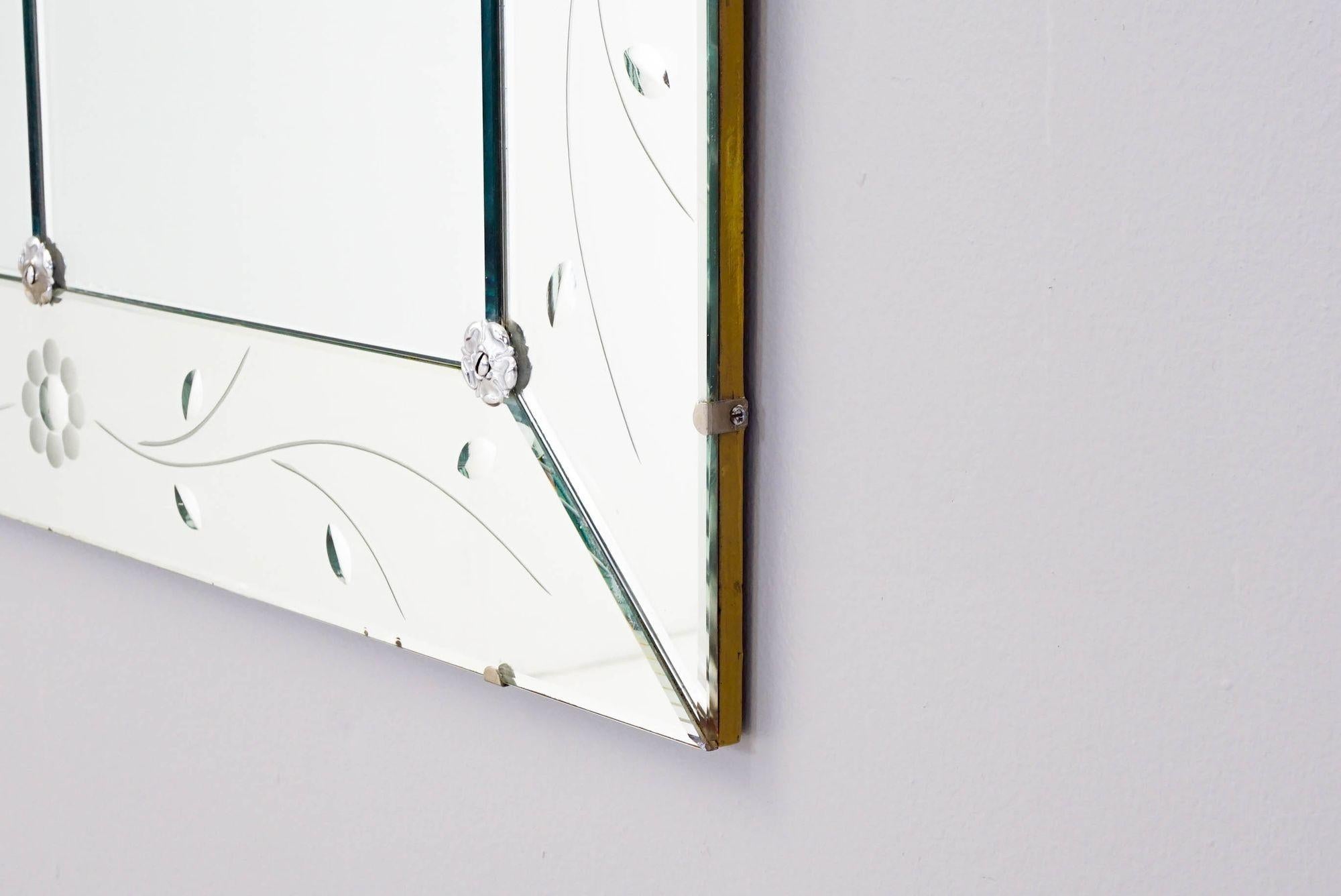 Verre Miroir sans cadre du milieu du siècle en vente