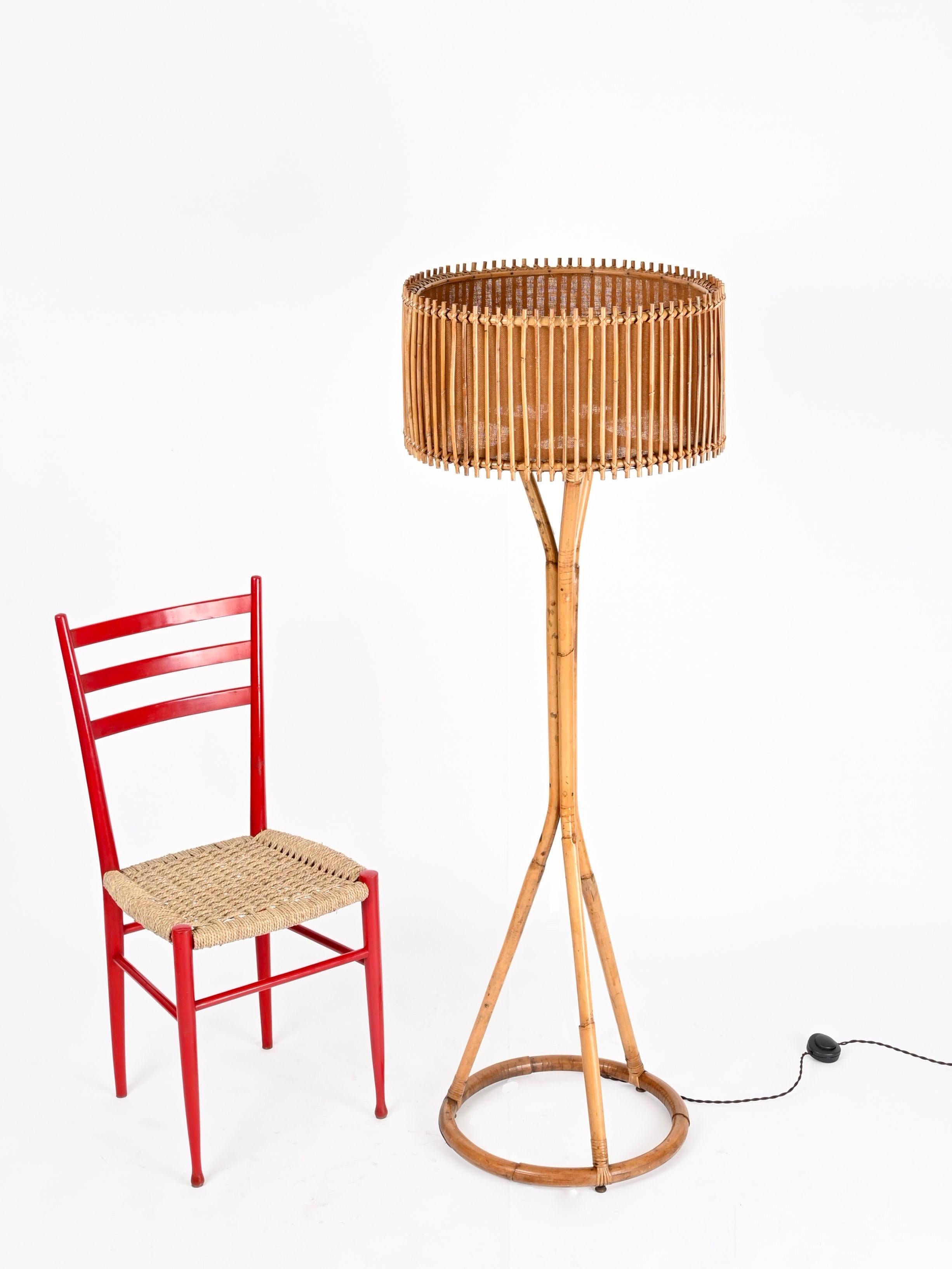 Lámpara de pie Franco Albini de bambú y ratán de mediados de siglo, Italia Años 60 siglo XX en venta