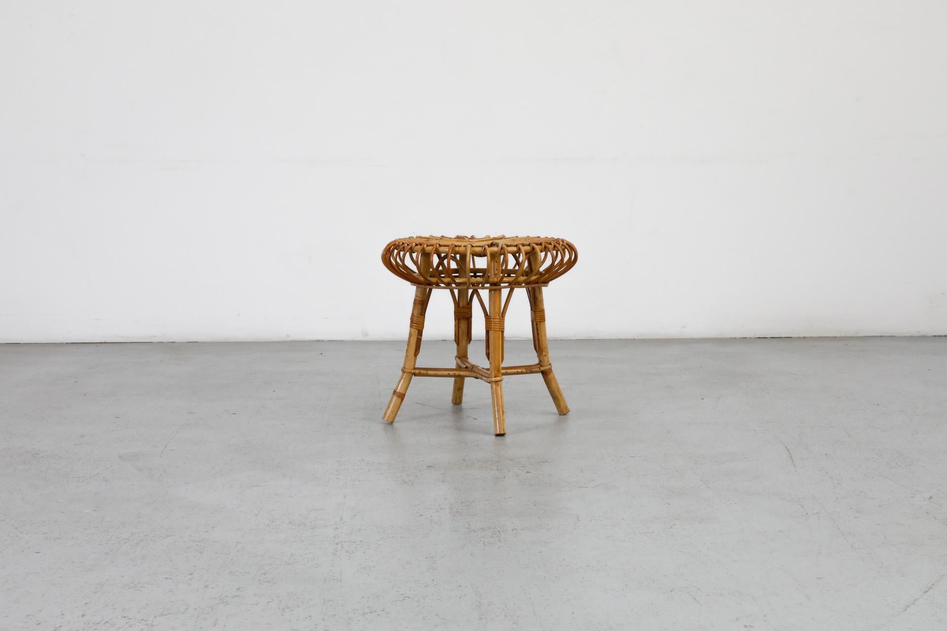 Tabouret bas en bambou du milieu du siècle inspiré par Franco Albini Bon état - En vente à Los Angeles, CA