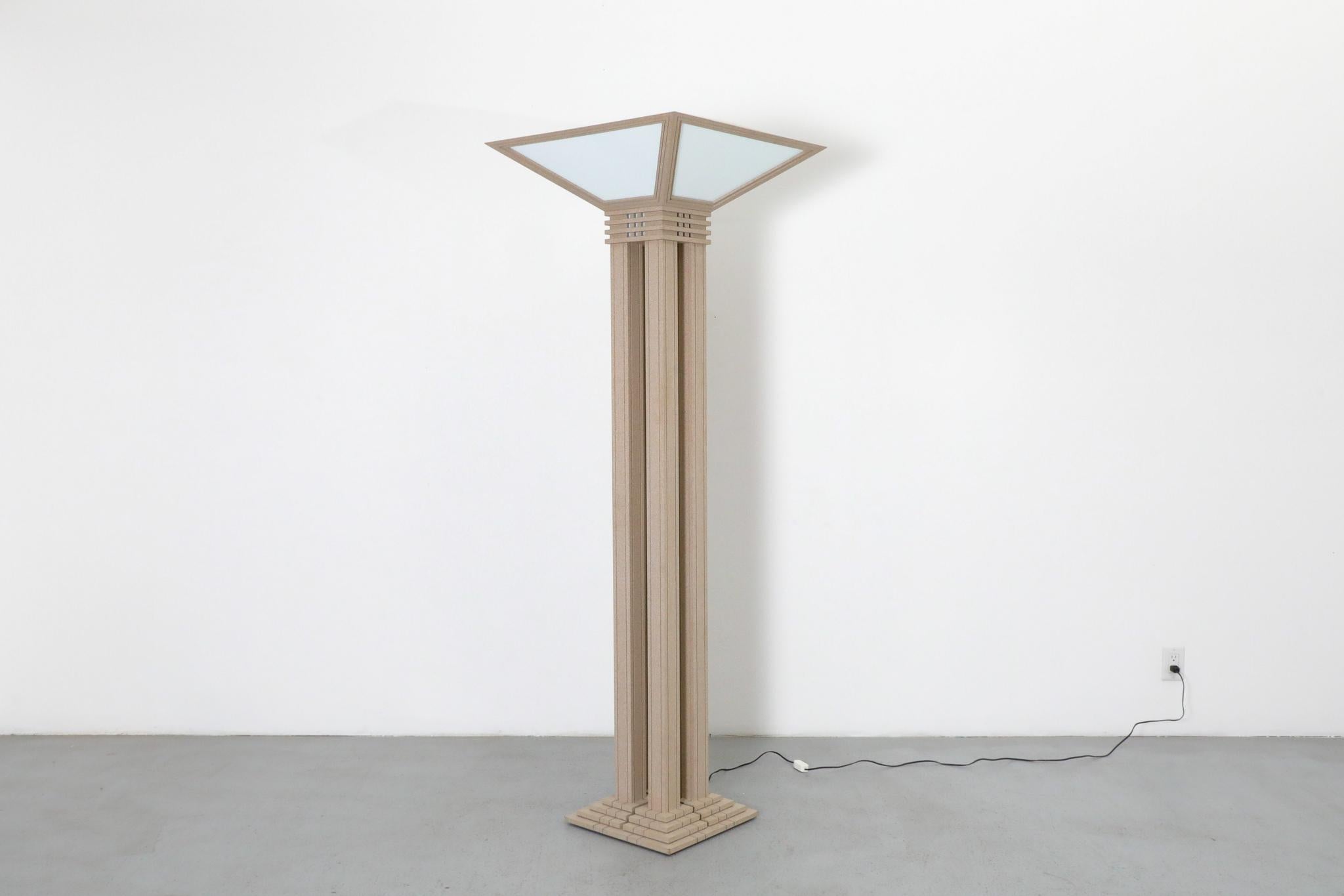 Autre Lampadaires torchères d'inspiration Frank Lloyd Wright du milieu du siècle dernier en vente
