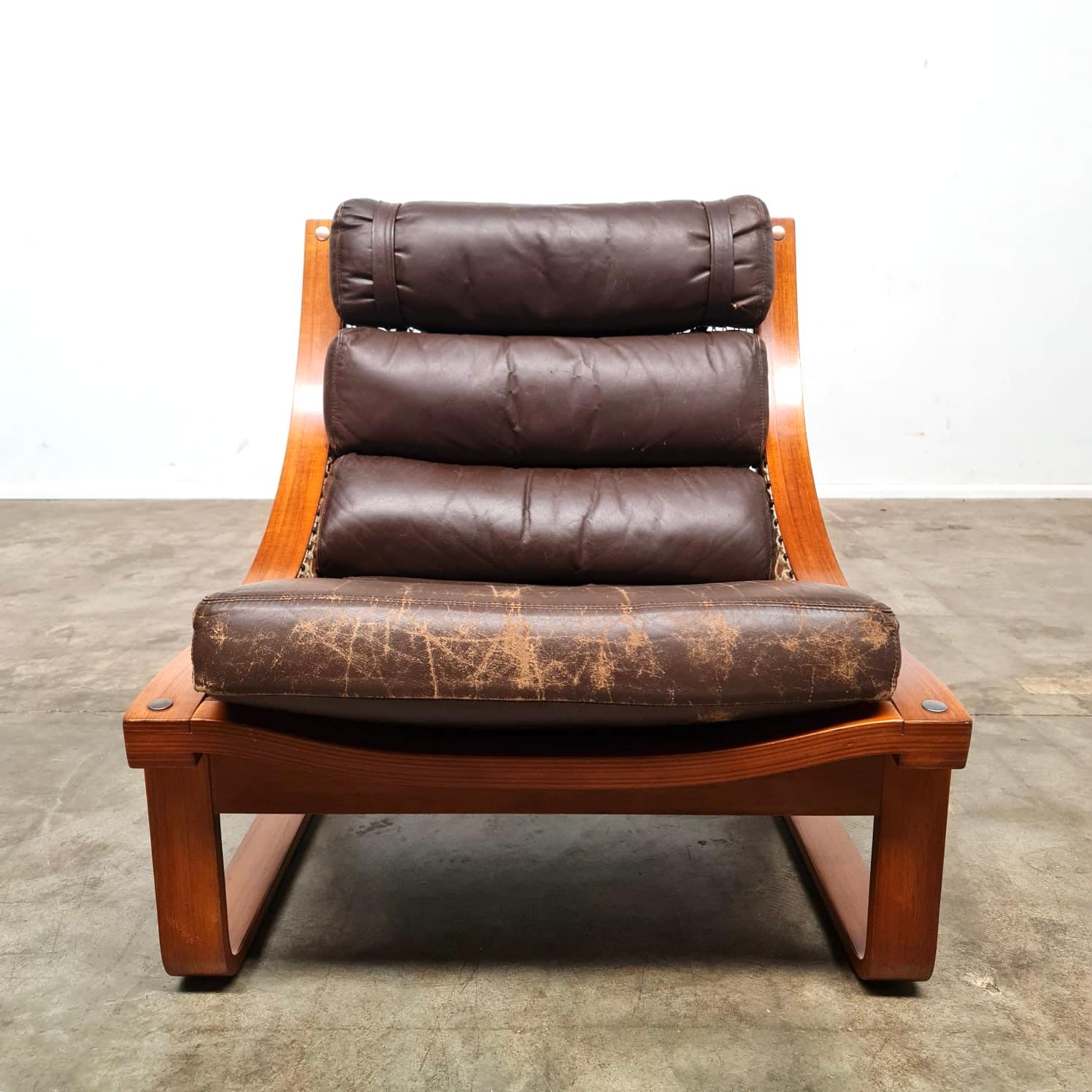 Australian Mid-century Fred Lowen Tessa Leather Armchair For Sale