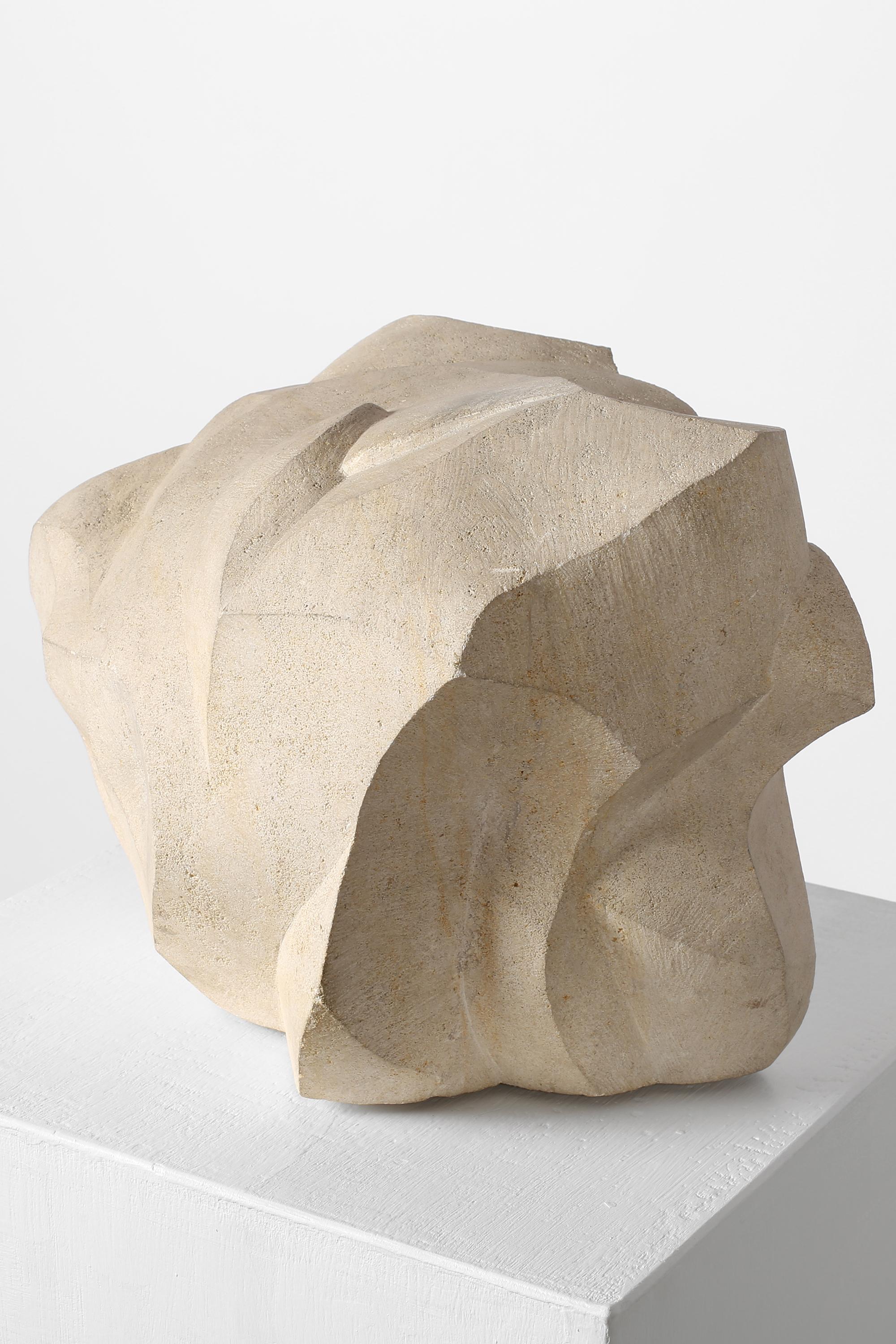 Sculpture abstraite en pierre sculptée de forme libre du milieu du siècle en vente 6