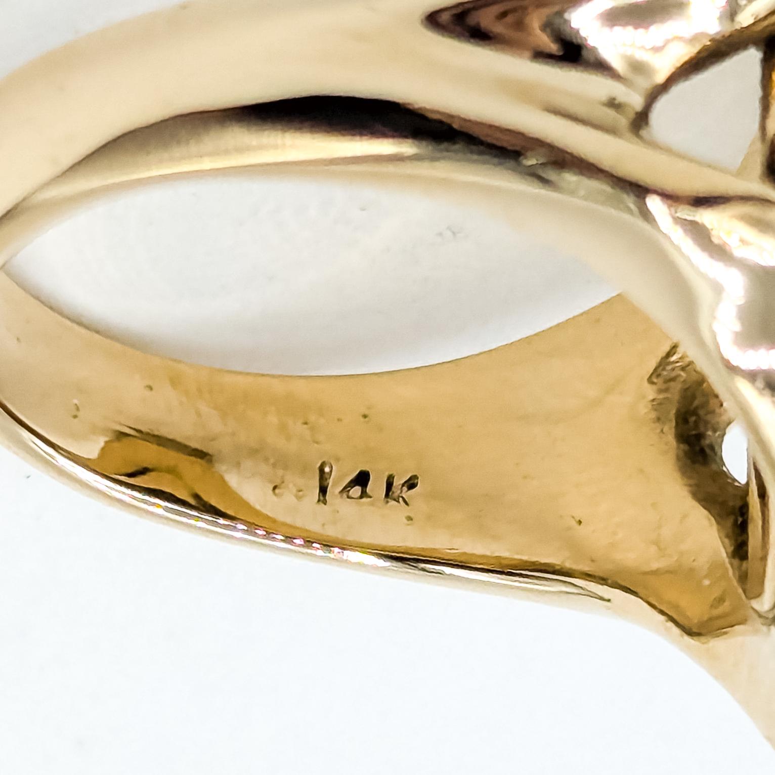 Anello di metà secolo con opale australiano a forma libera in 14 carati in vendita 3