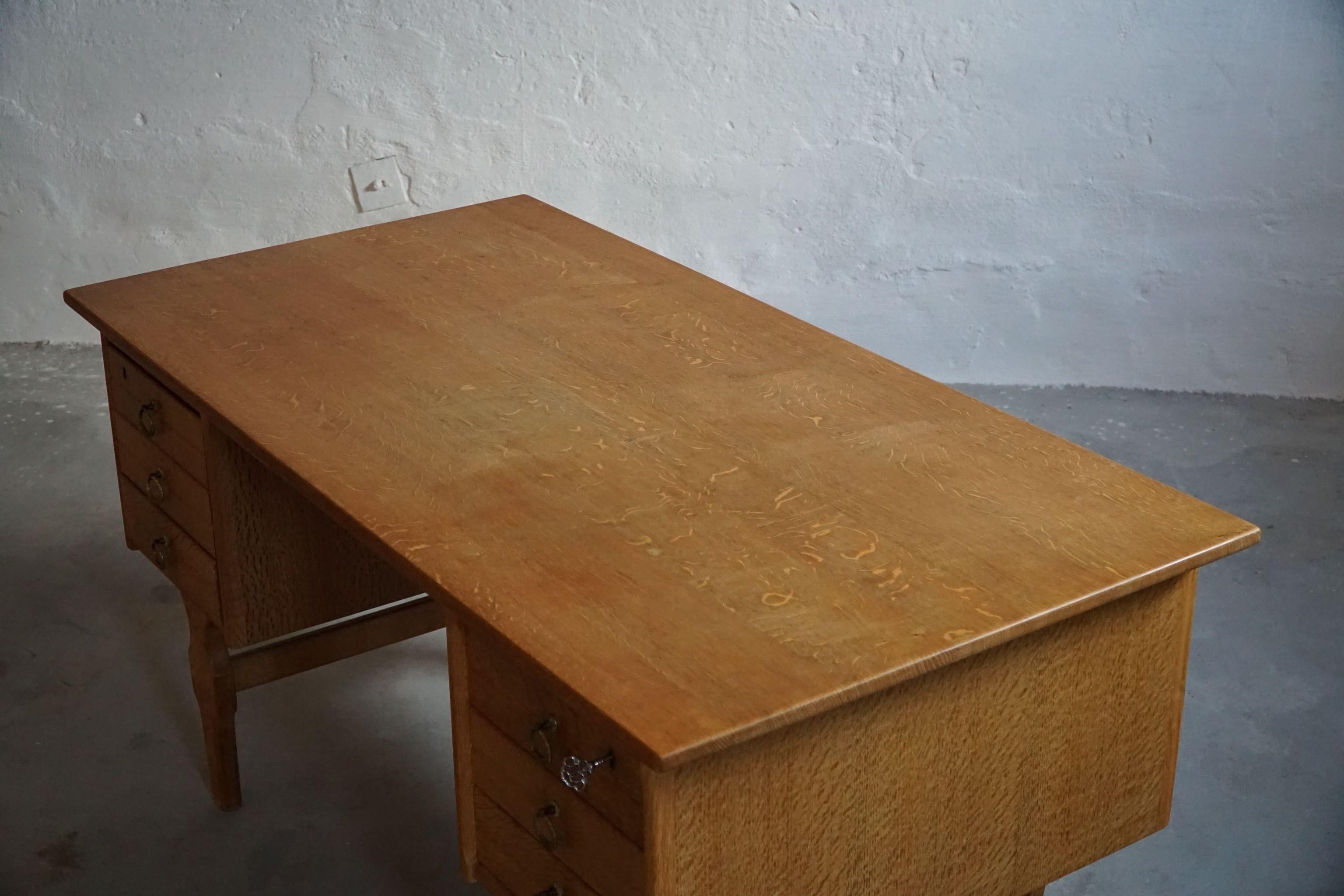Mid-Century Freestanding Oak Desk in Solid Oak, Danish Cabinetmaker, 1950s 4