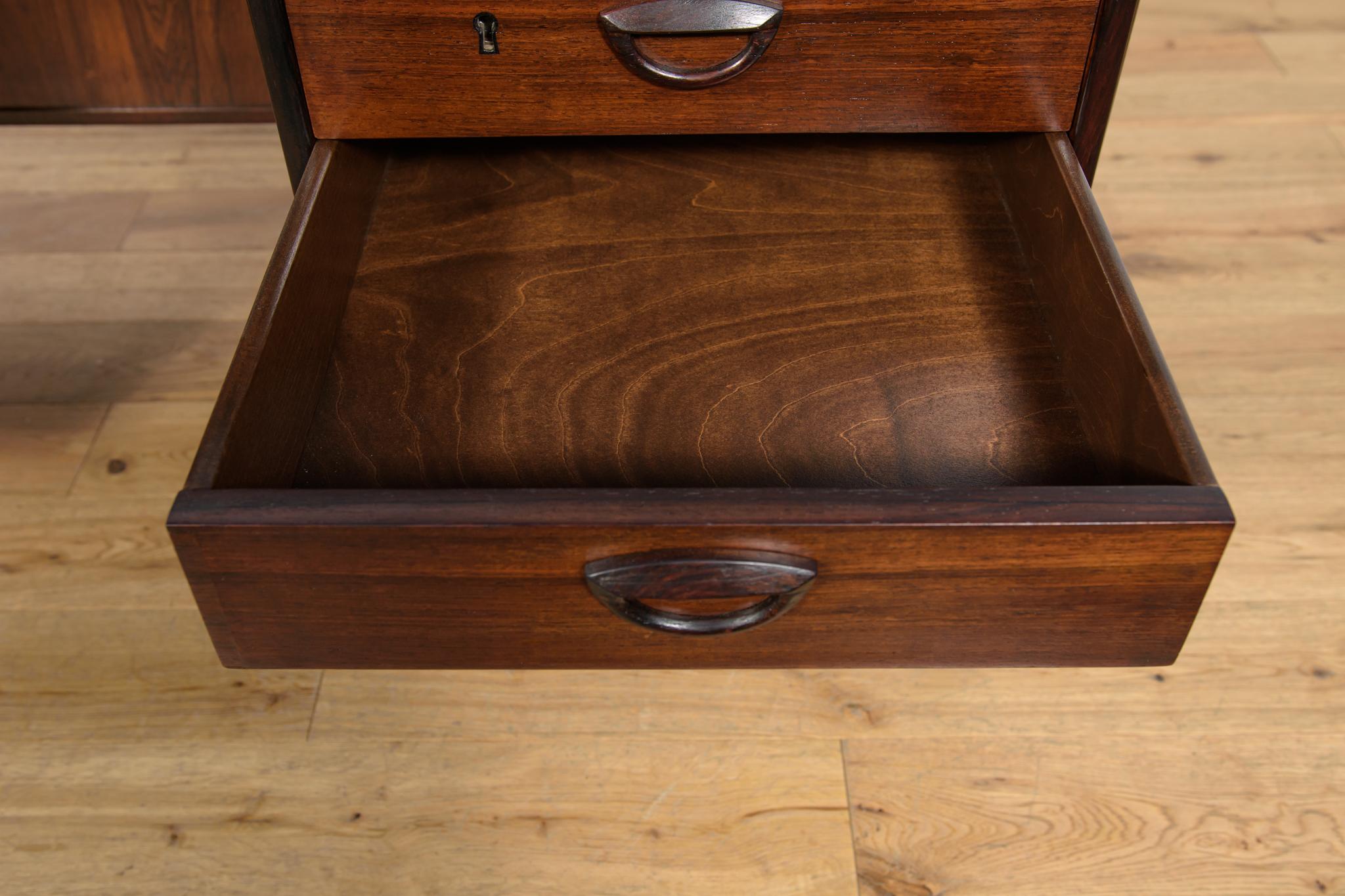 Mid-Century Freestanding Rosewood Desk by Kai Kristiansen for Feldballes. For Sale 5