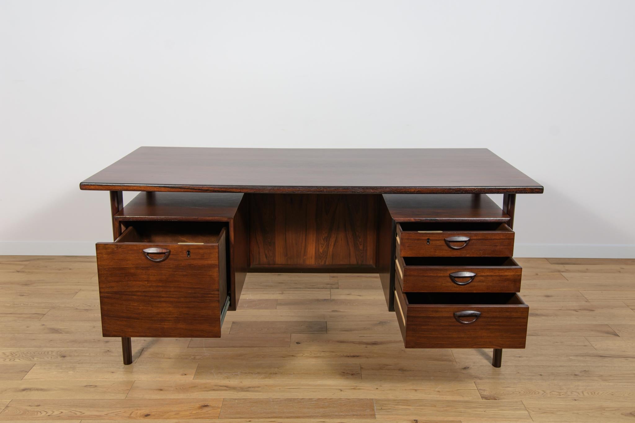 Mid-Century Freestanding Rosewood Desk by Kai Kristiansen for Feldballes. For Sale 1