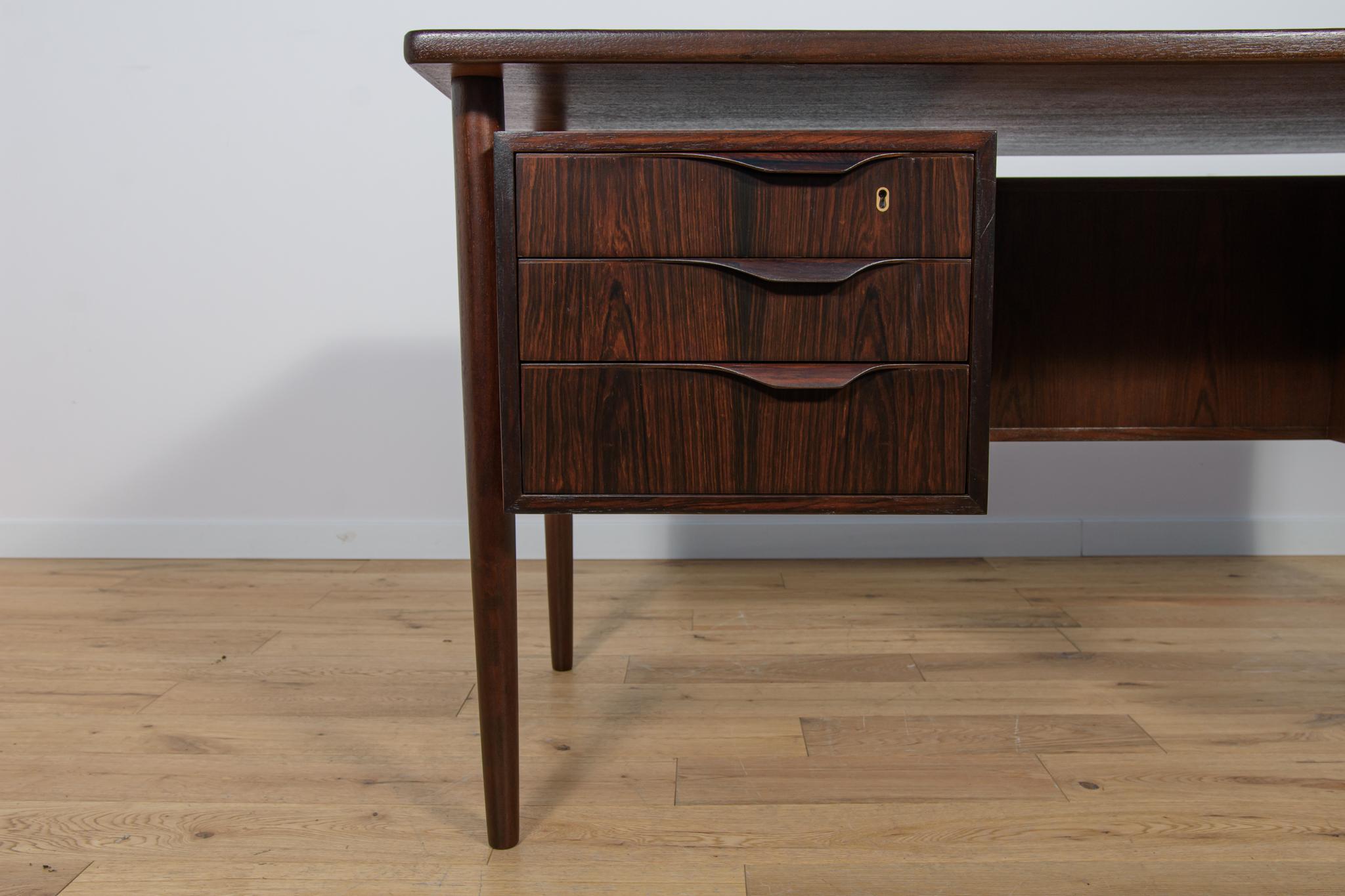 Mid-Century Freestanding Rosewood Desk, Denmark, 1960s For Sale 5