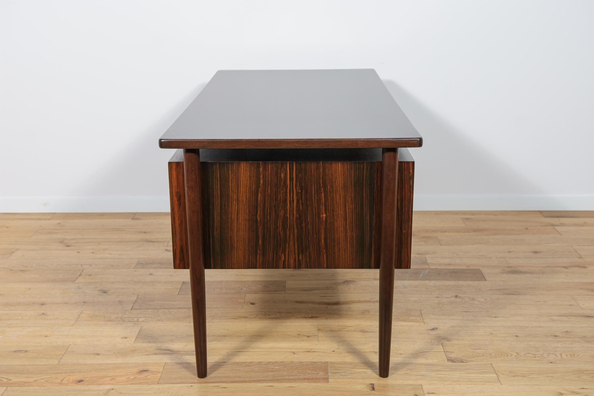 Mid-Century Freestanding Rosewood Desk, Denmark, 1960s For Sale 1