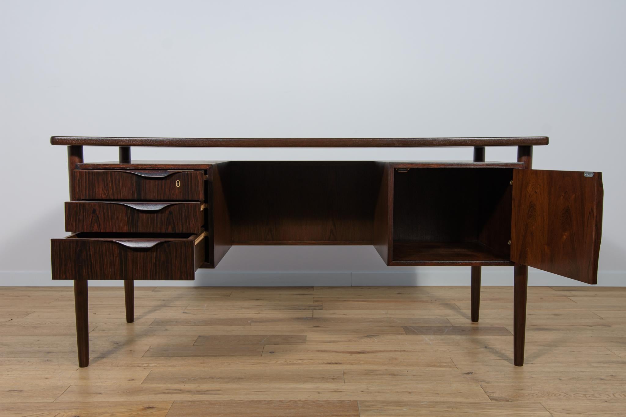 Mid-Century Freestanding Rosewood Desk, Denmark, 1960s For Sale 2