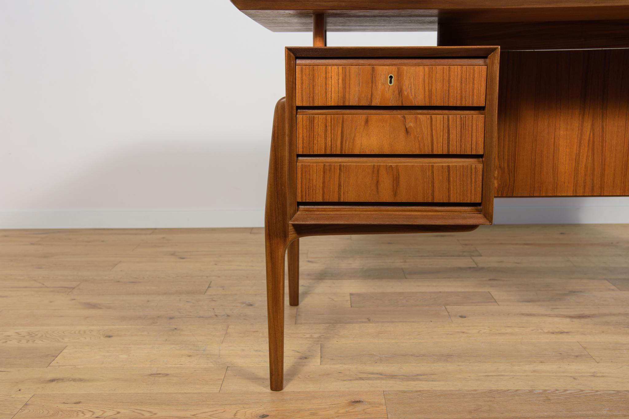 Freistehender Teakholz-Schreibtisch aus der Jahrhundertmitte, 1960er Jahre im Angebot 10