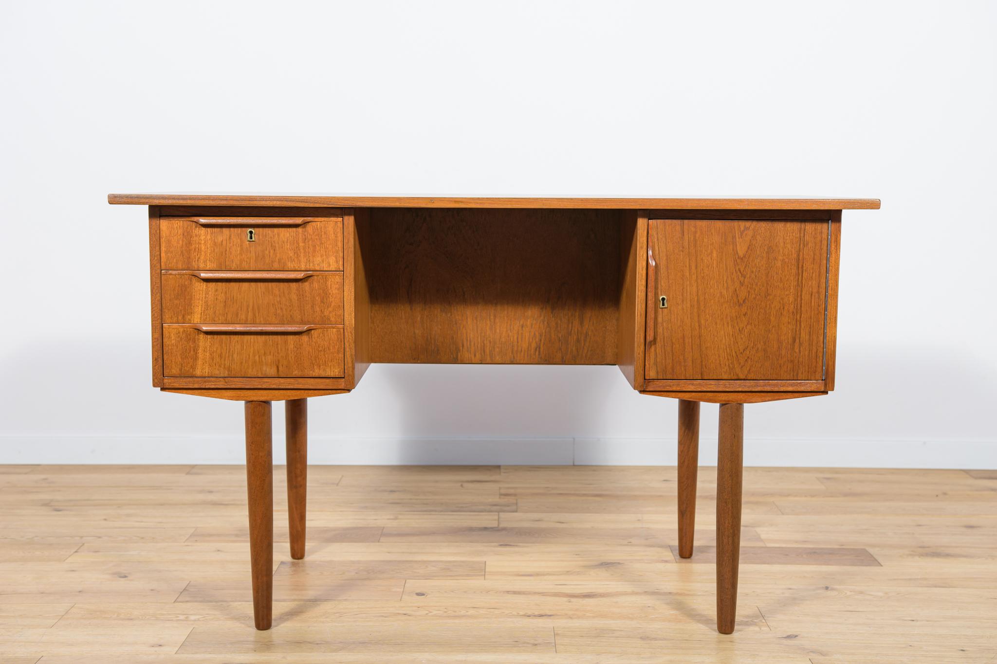 Mid-Century Modern Mid-Century Freestanding Teak Desk, 1960s For Sale