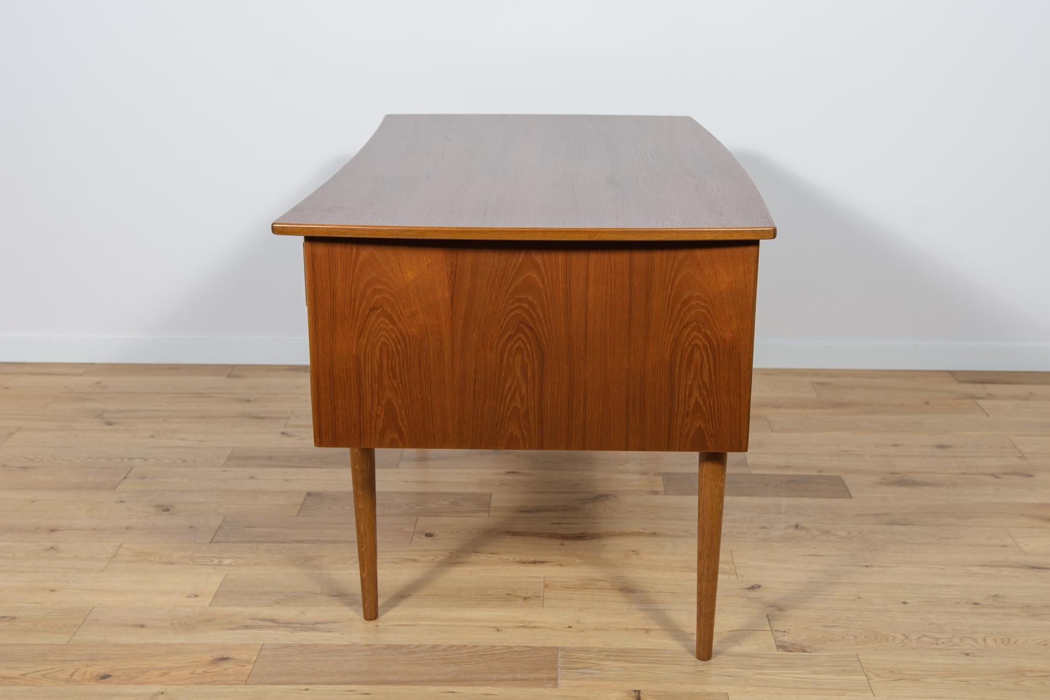 Mid-20th Century Mid-Century Freestanding Teak Desk, 1960s For Sale