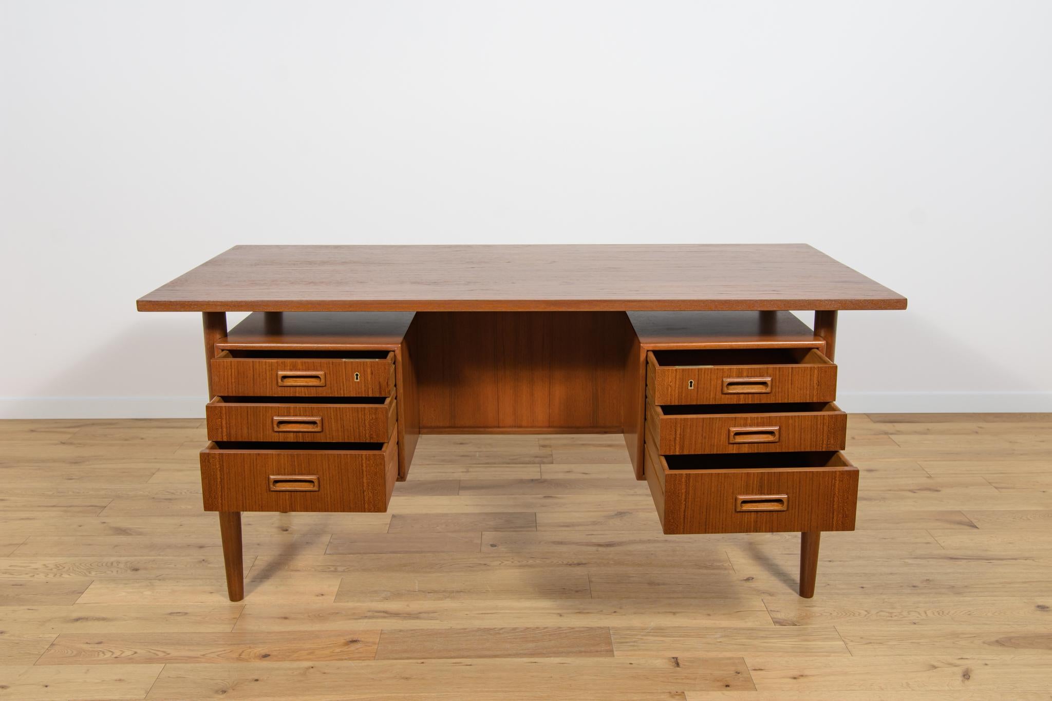 Mid Century Freestanding Teak Desk by Arne Vodder for Sibast, 1960s For Sale 2