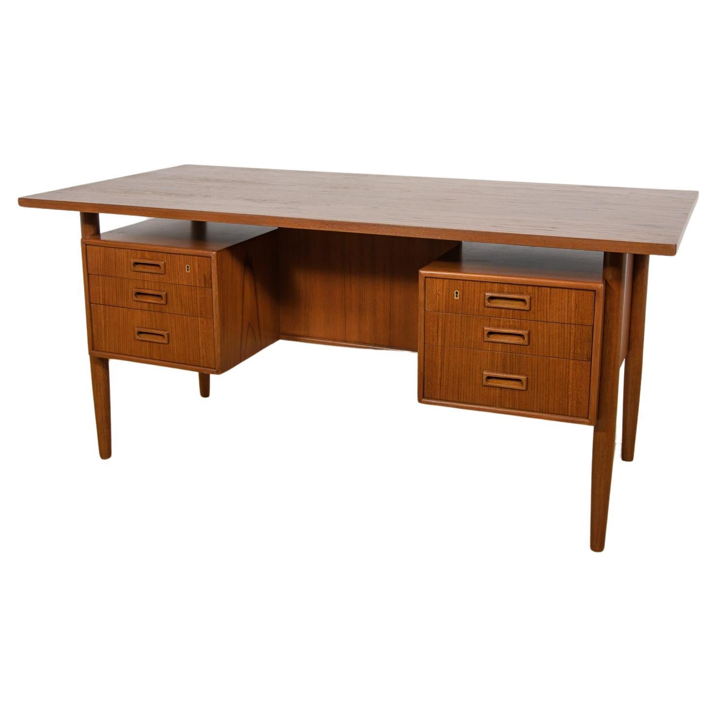 Mid Century Freestanding Teak Desk by Arne Vodder for Sibast, 1960s For Sale