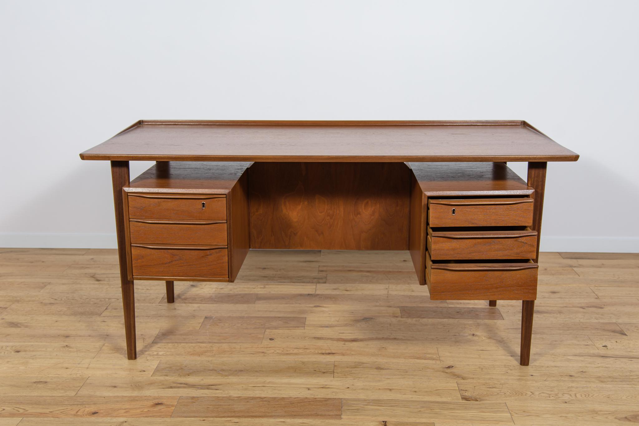 Mid-Century Freestanding Teak Desk by Peter Løvig Nielsen, 1960s For Sale 5