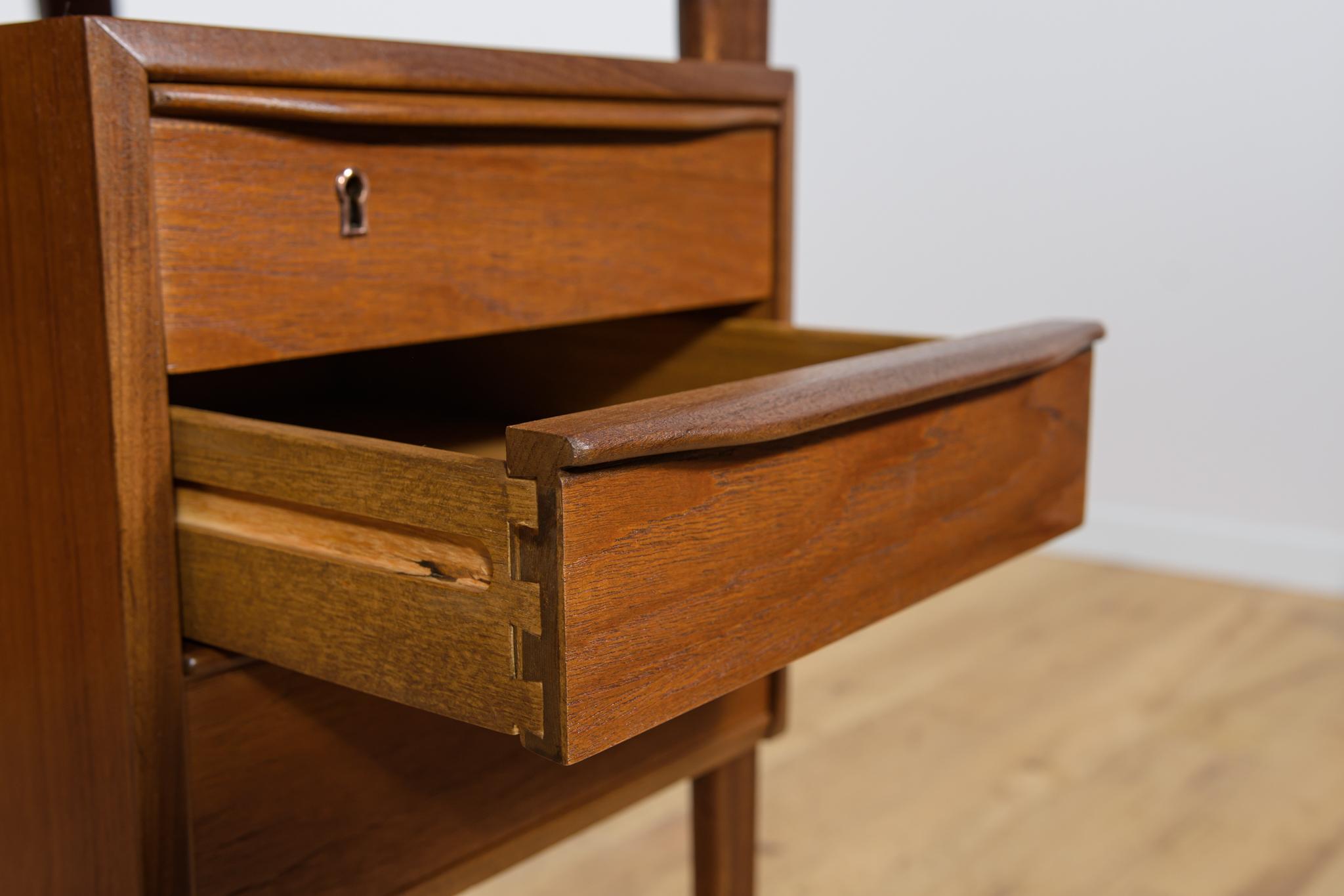 Mid-Century Freestanding Teak Desk by Peter Løvig Nielsen, 1960s For Sale 6