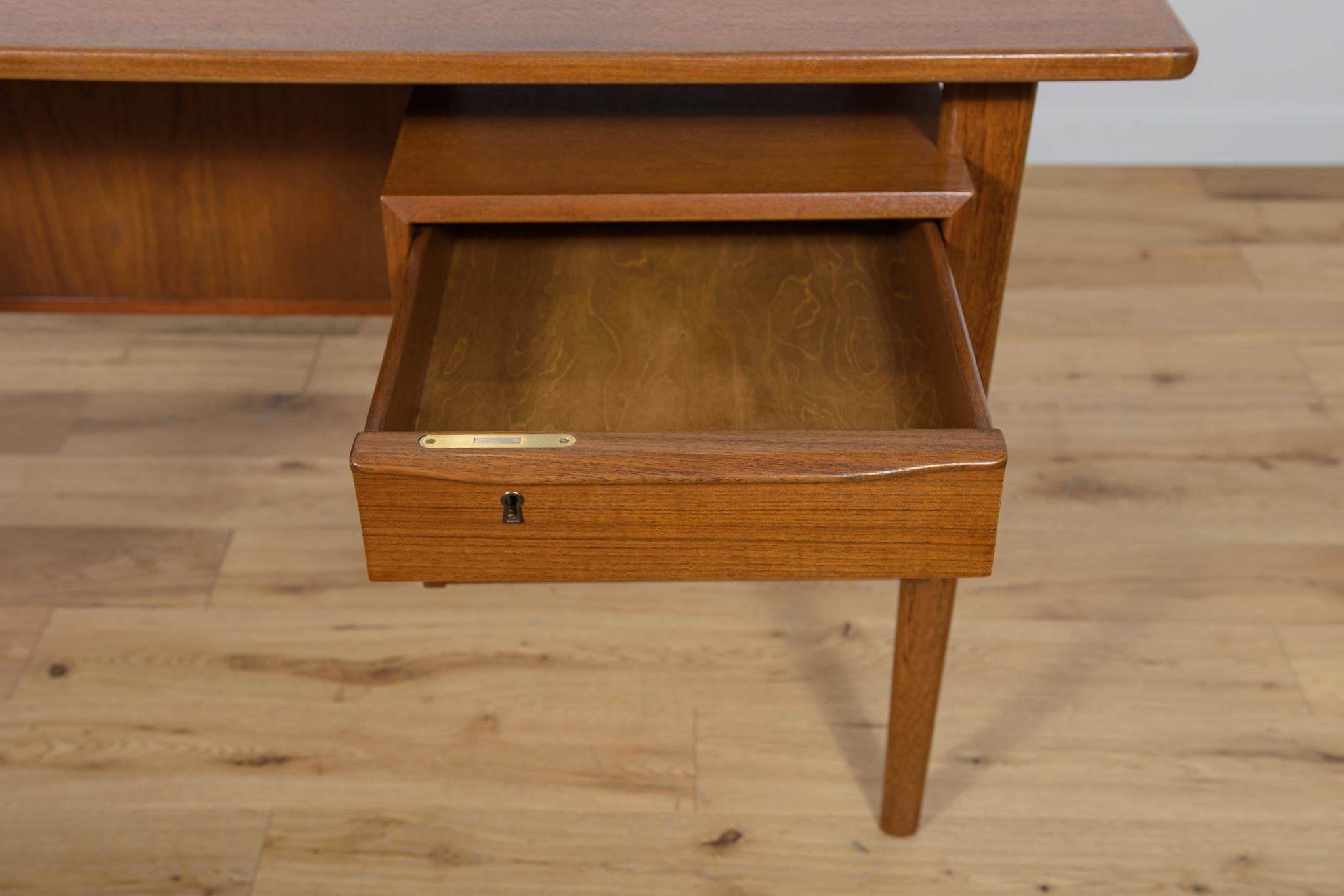 Mid-Century Freestanding Teak Desk by Peter Løvig Nielsen, 1960s For Sale 8