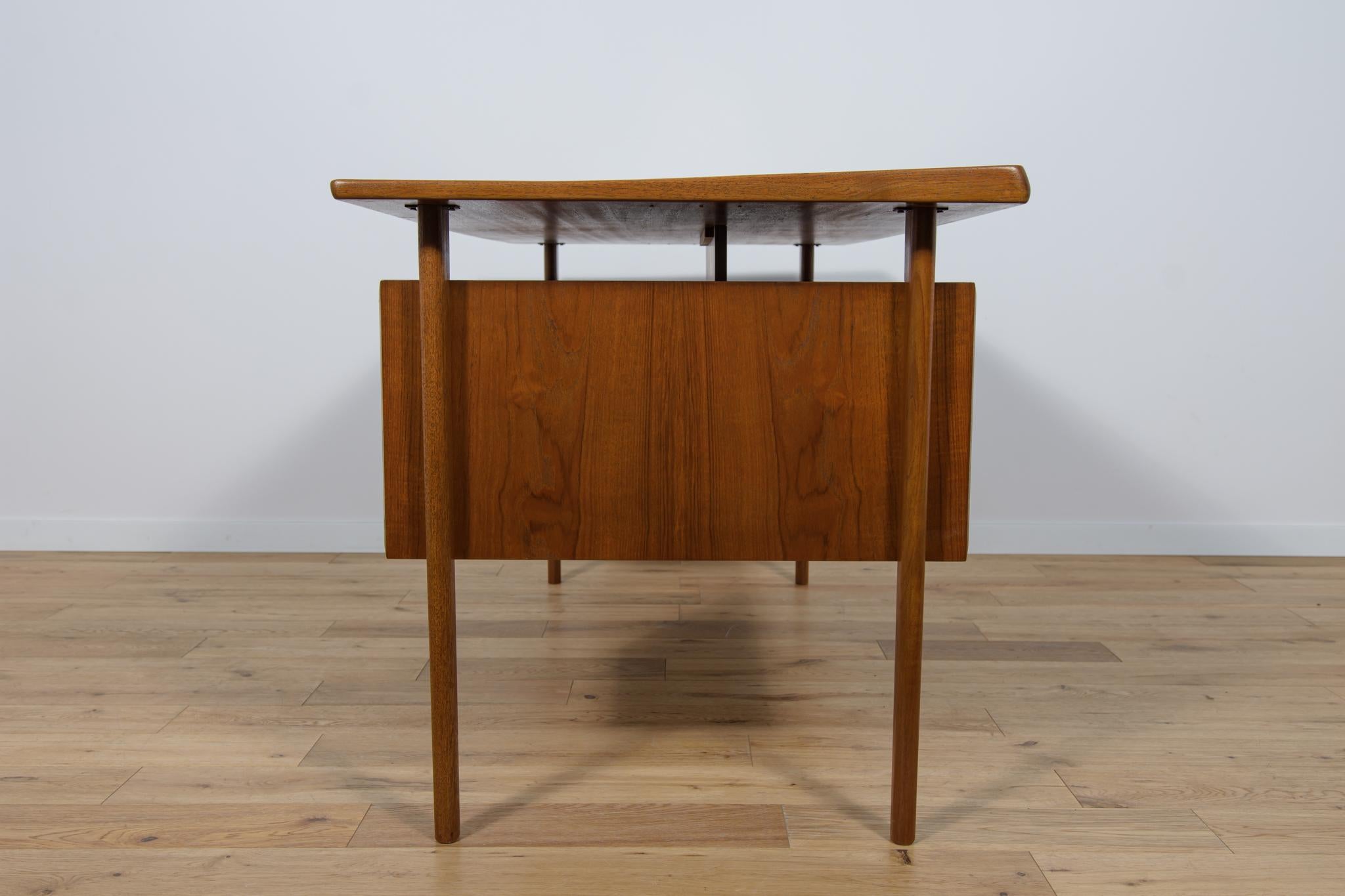 Mid-20th Century Mid-Century Freestanding Teak Desk by Peter Løvig Nielsen, 1960s For Sale