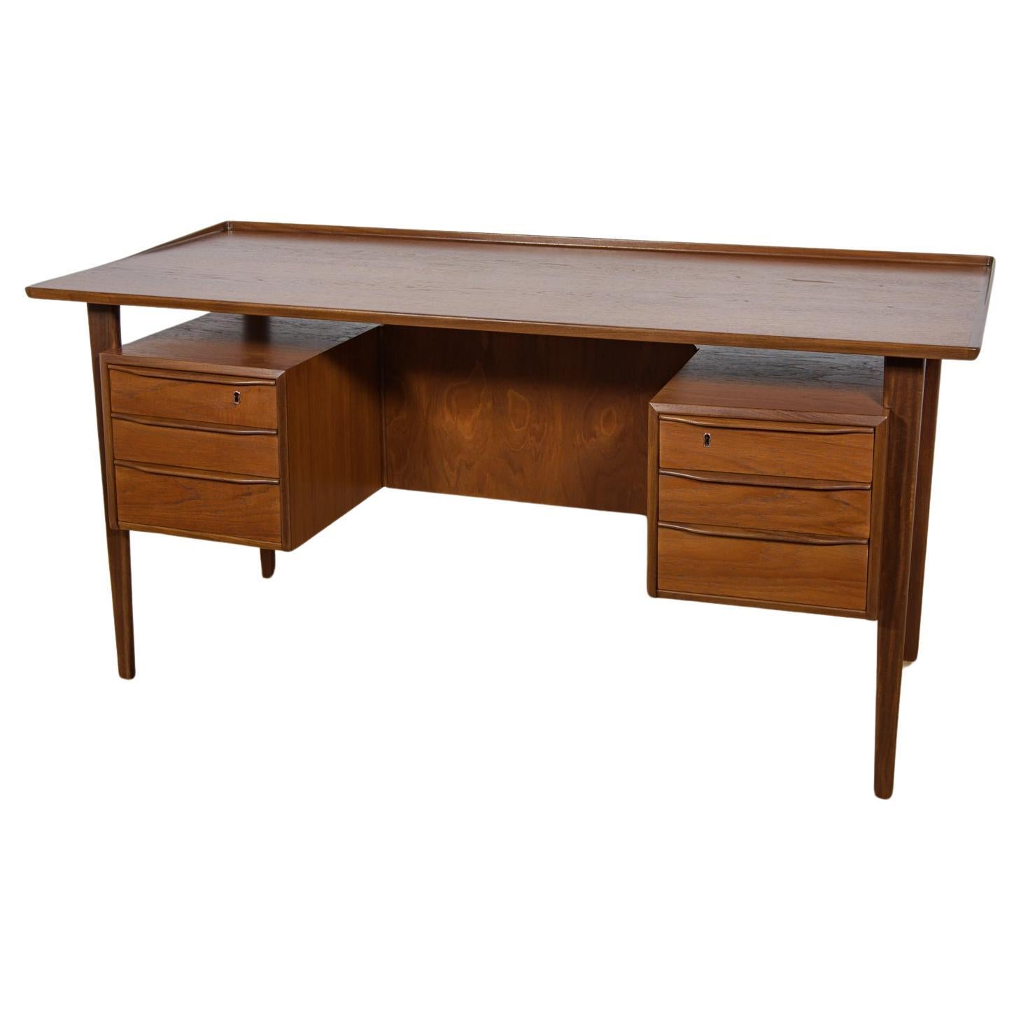 Mid-Century Freestanding Teak Desk by Peter Løvig Nielsen, 1960s