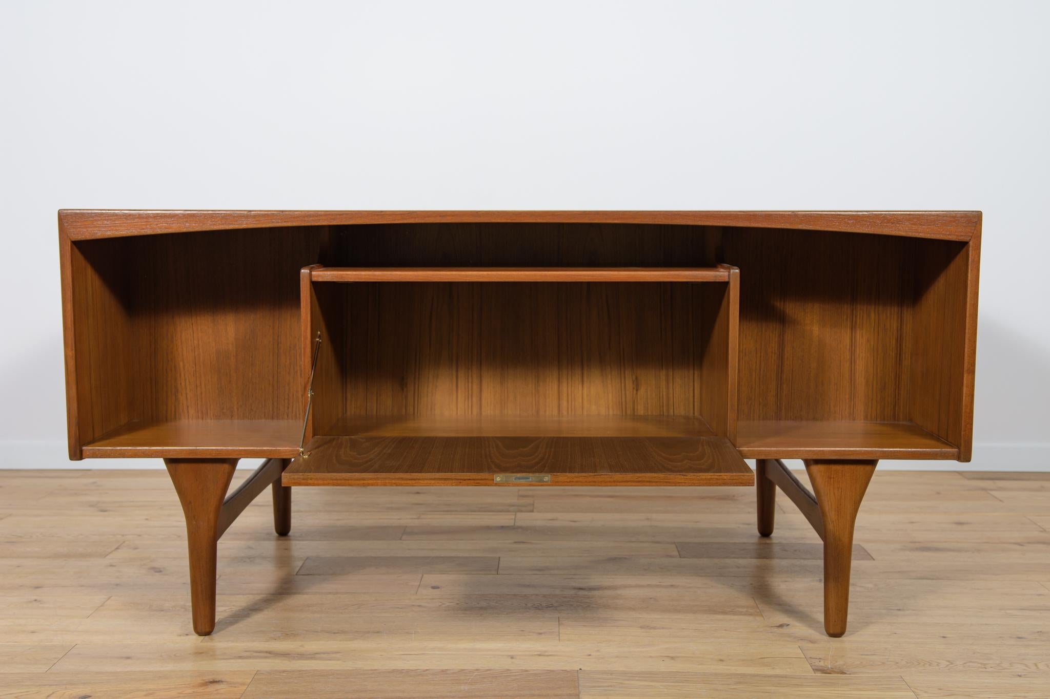 Mid-Century Freestanding teak Desk by Valdemar Mortensen, 1960s For Sale 3